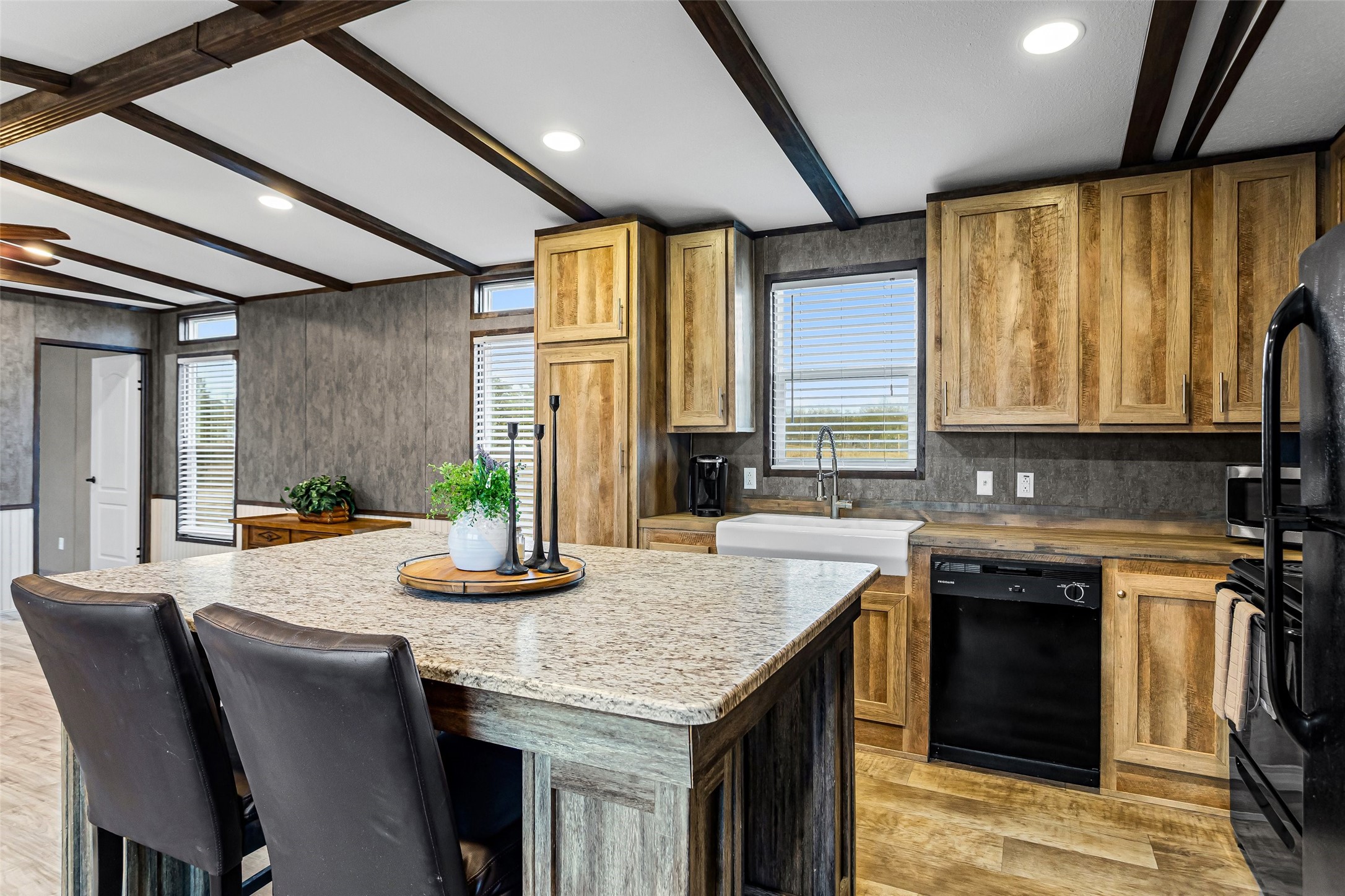 3210 Robinhood Drive Granbury TX 76048