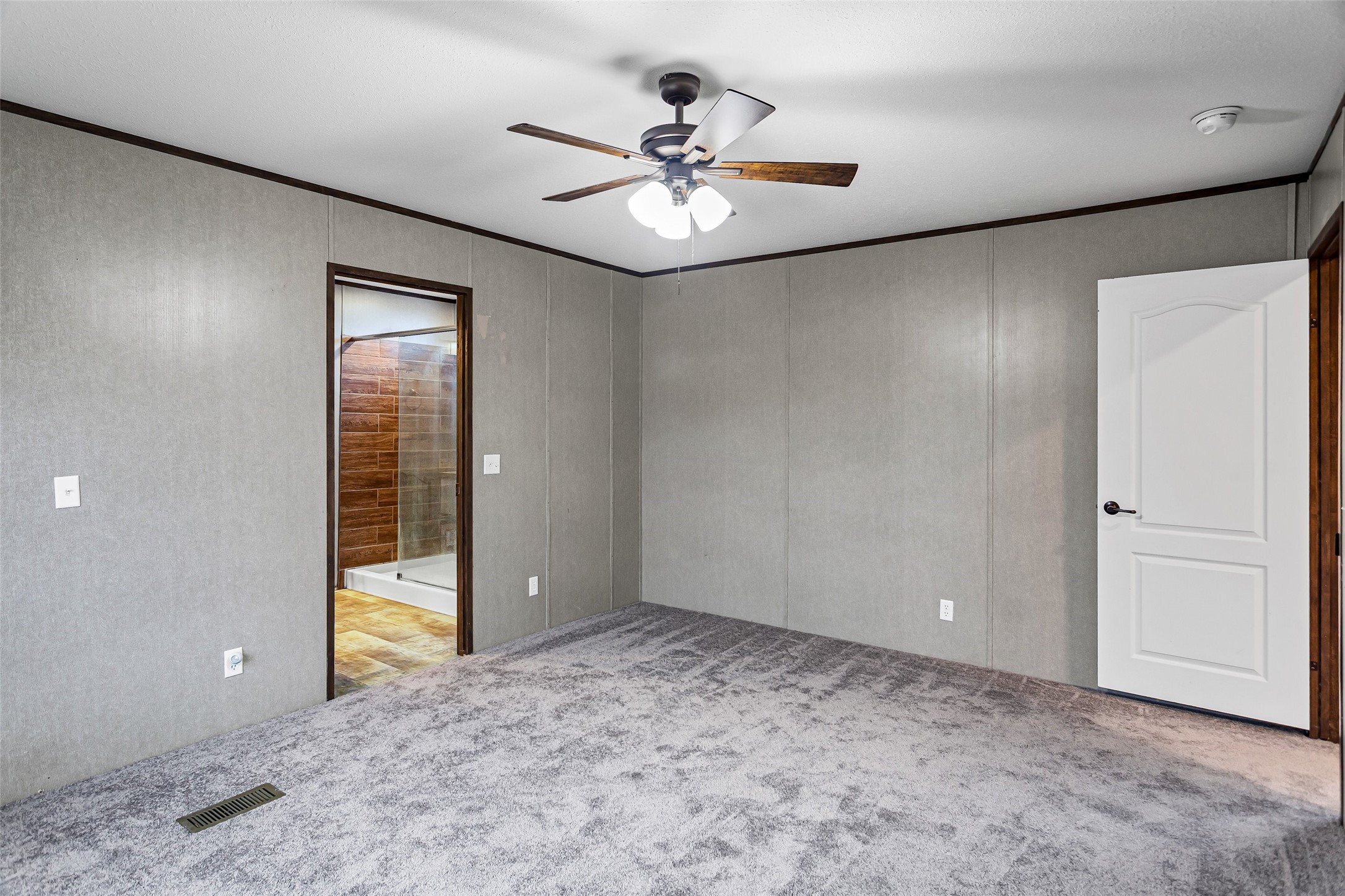 3210 Robinhood Drive Granbury TX 76048