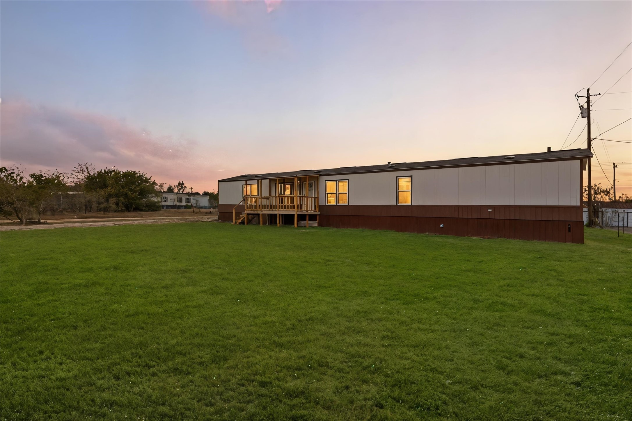 3210 Robinhood Drive Granbury TX 76048