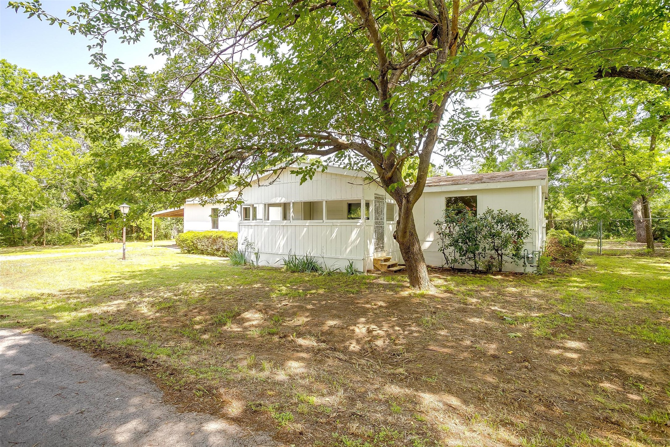 306 W 8th Street Joshua TX 76058