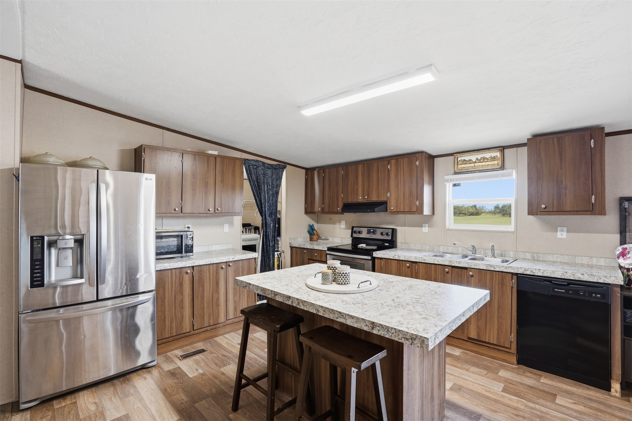 1420 Smooth Stone Drive Cleburne TX 76033