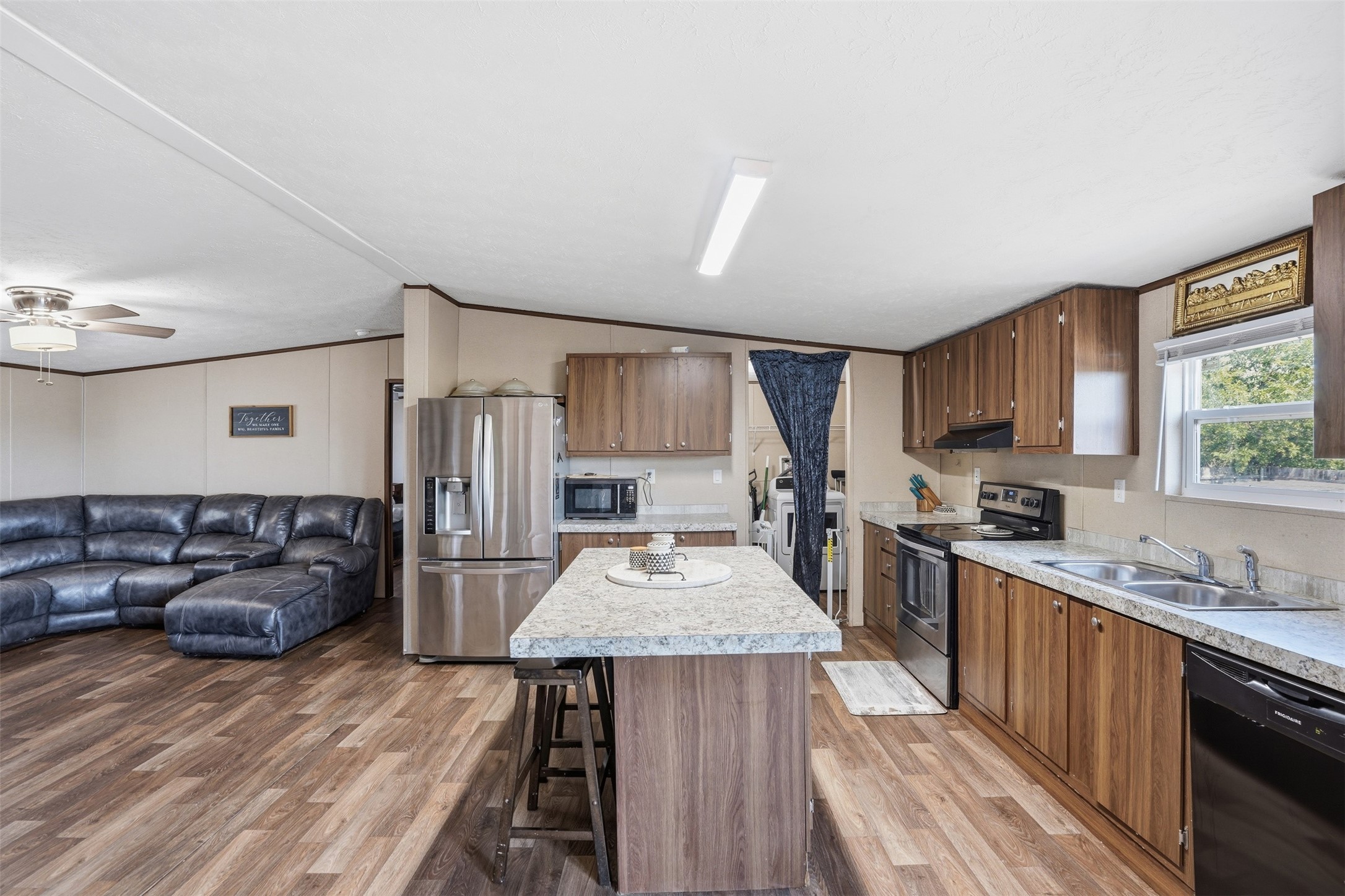 1420 Smooth Stone Drive Cleburne TX 76033