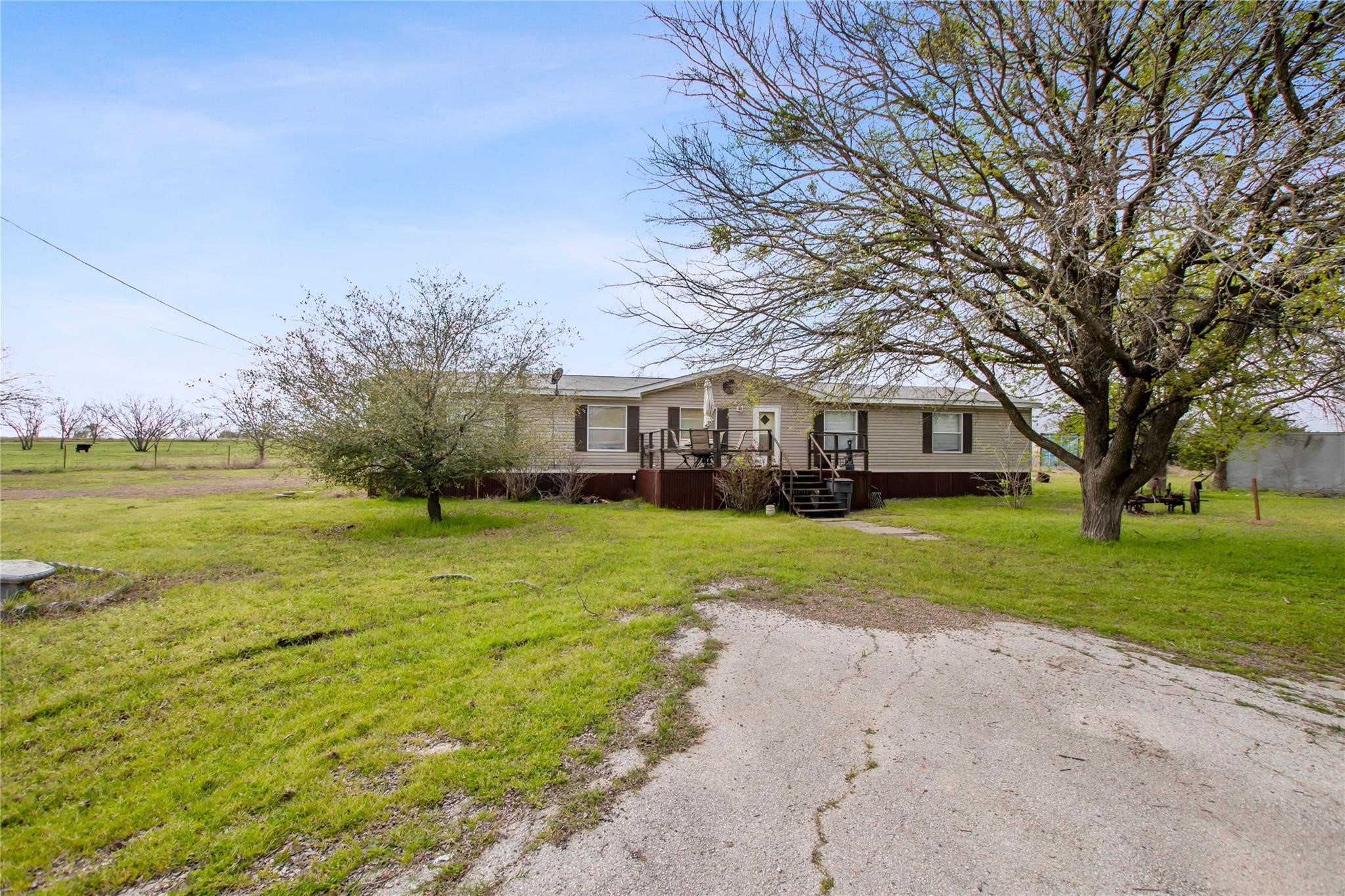 320 Gamble Street Emhouse TX 75110