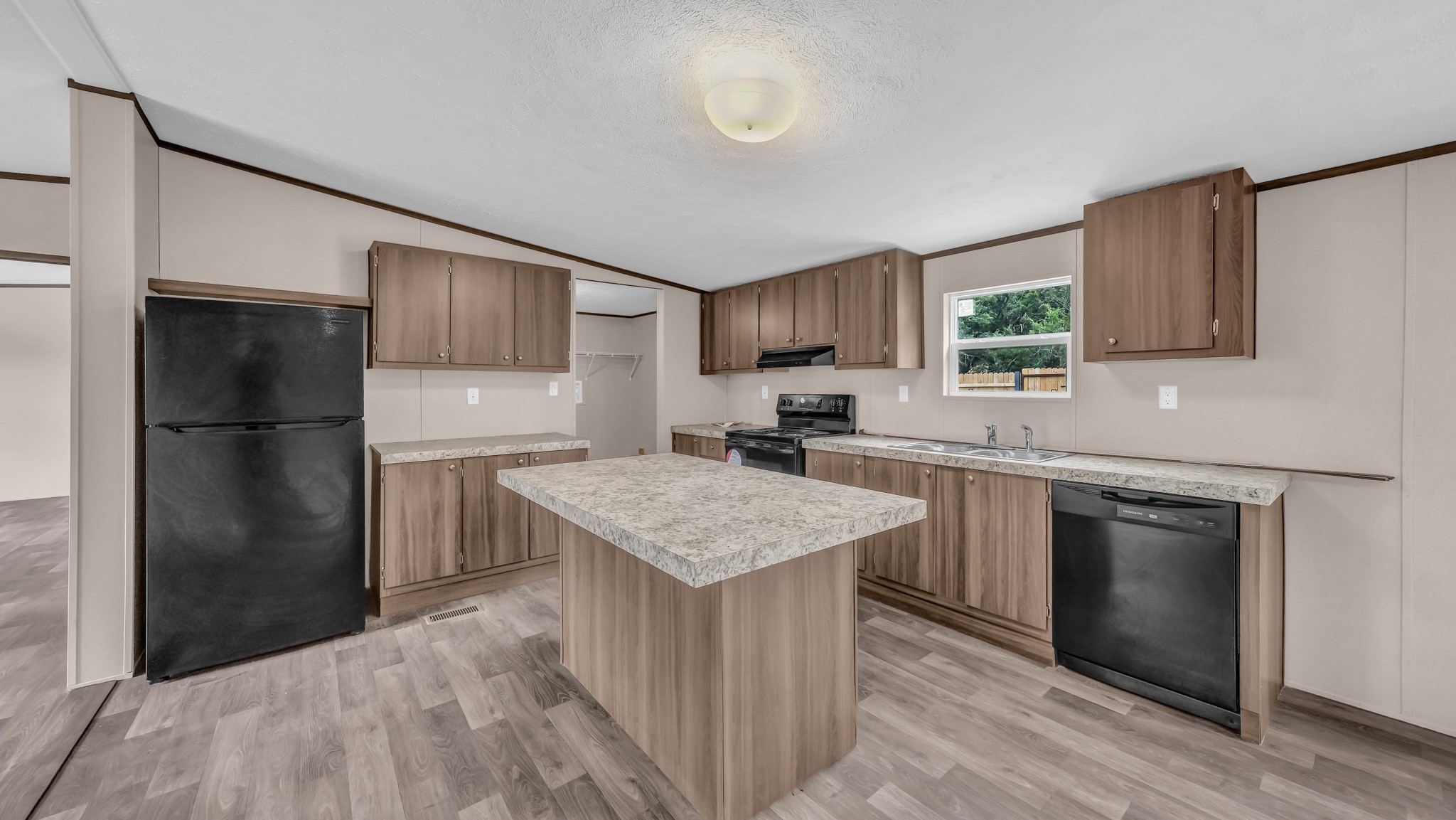 4800 Plum Bush Street Granbury TX 76048