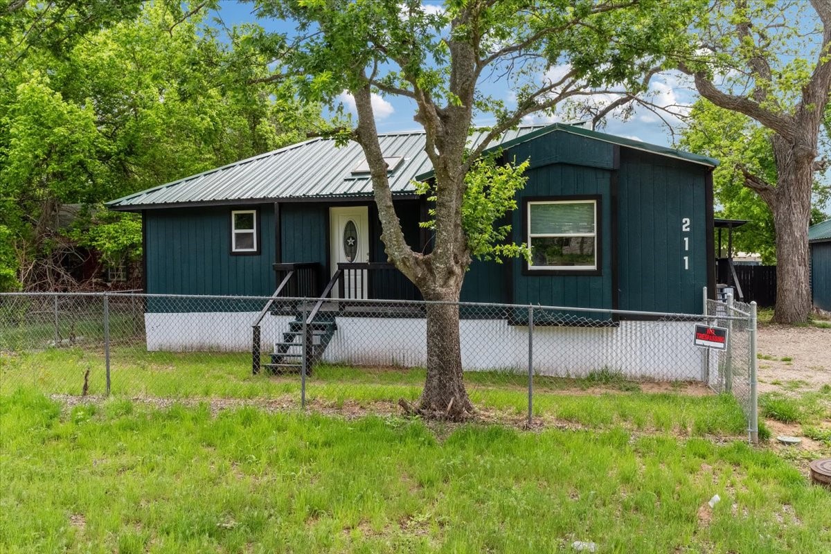 211 Kickapoo Trail Weatherford TX 76087