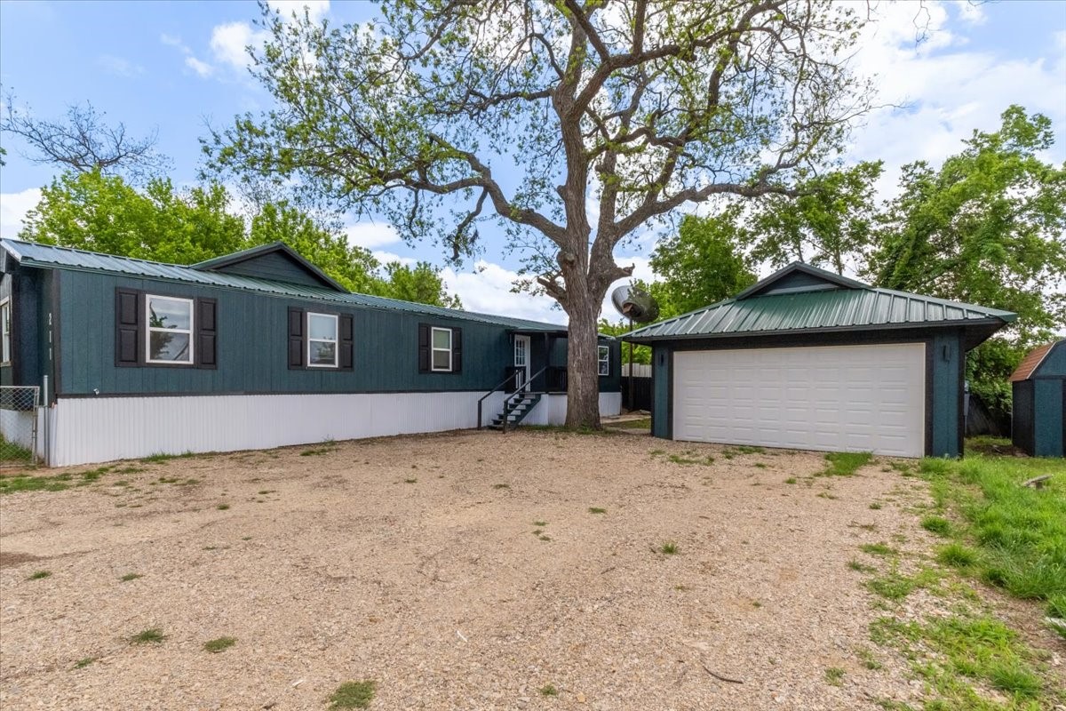 211 Kickapoo Trail Weatherford TX 76087