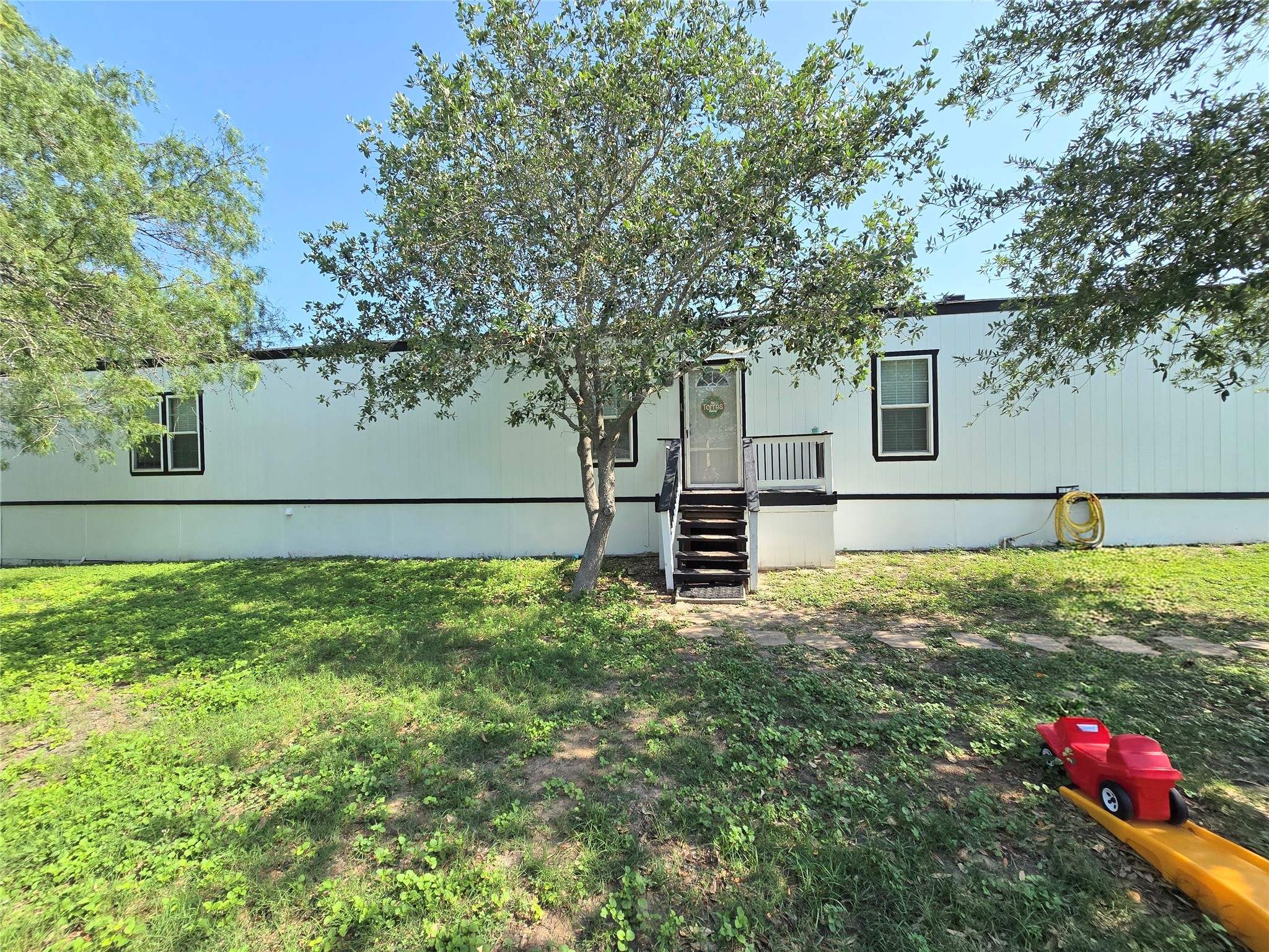 817 N Park Avenue Karnes City TX 78118