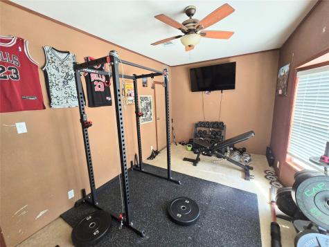 817 N Park Avenue Karnes City TX 78118