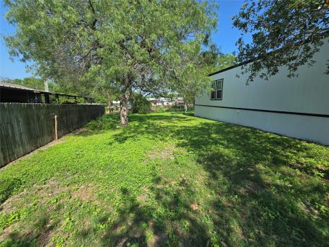 817 N Park Avenue Karnes City TX 78118