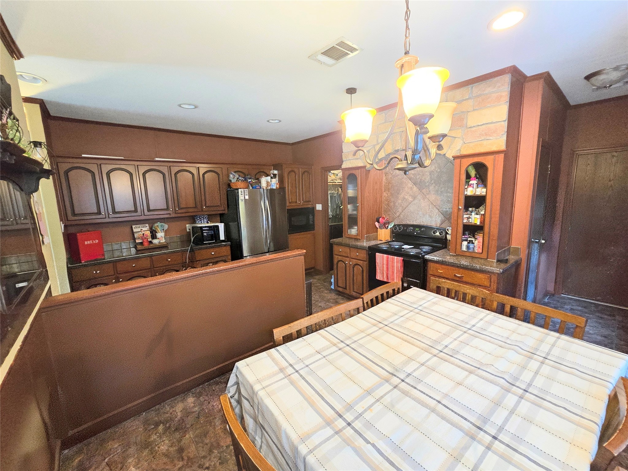 817 N Park Avenue Karnes City TX 78118