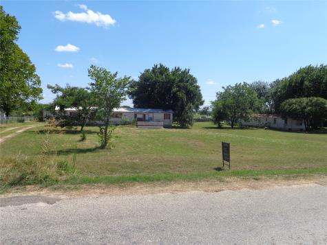 204 Circle Del Rio Aurora TX 76078