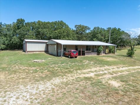 186 County Road 3680 Paradise TX 76073
