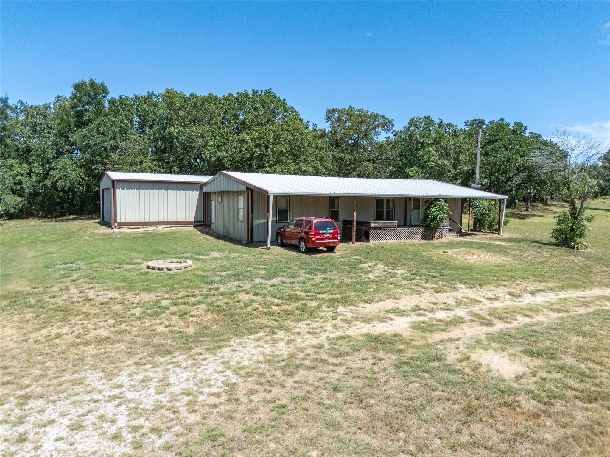 186 County Road 3680 Paradise TX 76073