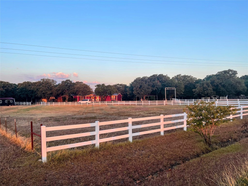 233 Southridge Road Alvord TX 76225