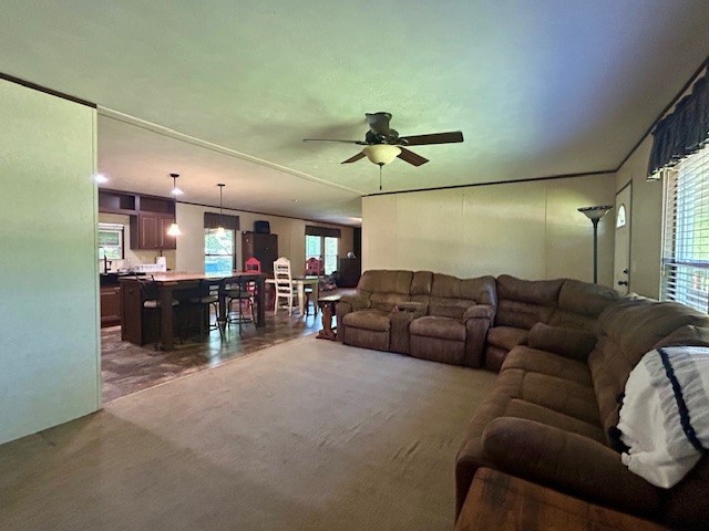 817 S 7th Avenue Teague TX 75860