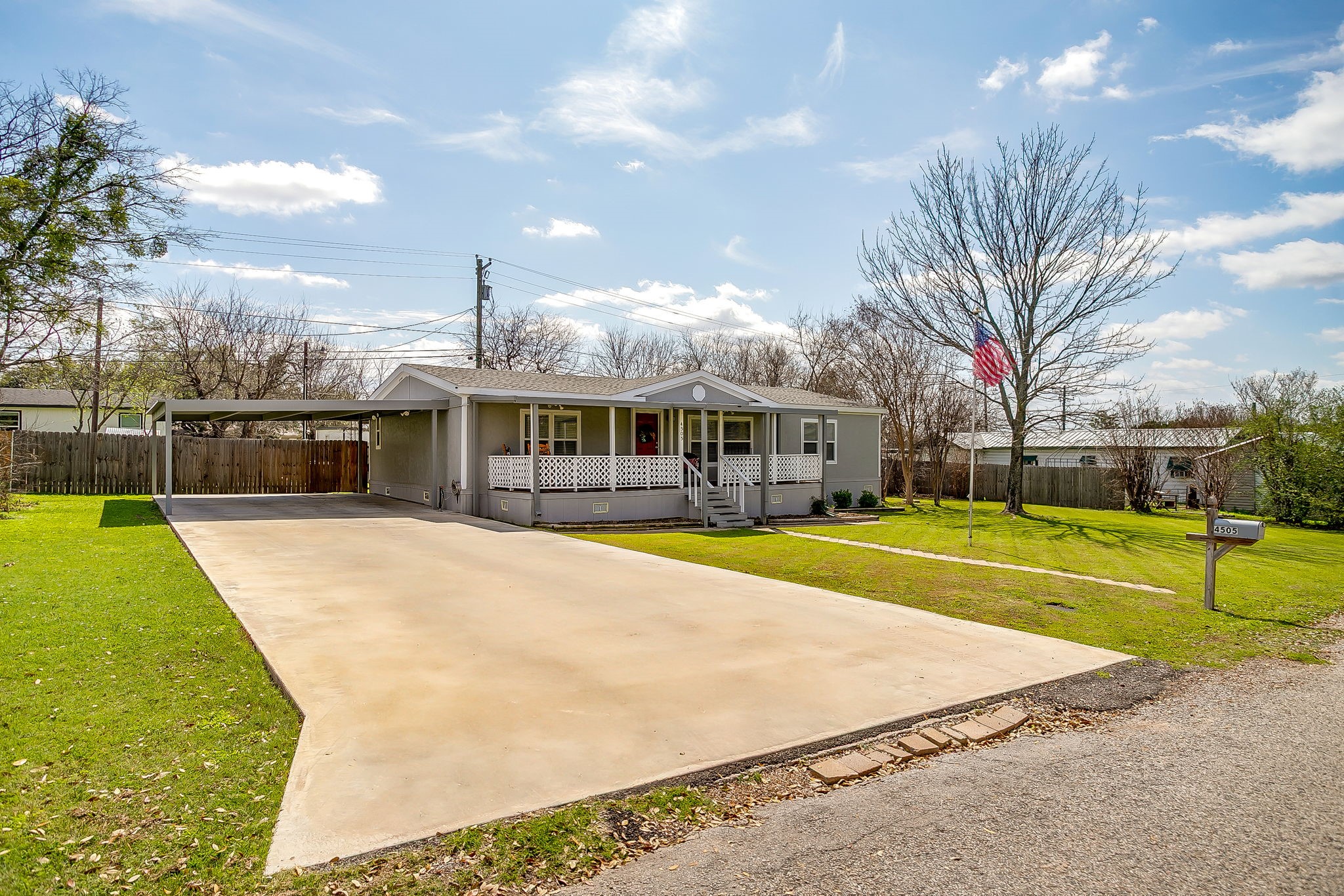4505 Williams Drive Granbury TX 76049