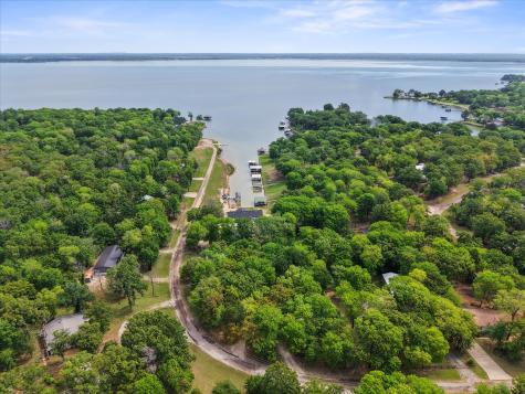 178 Kingswood Drive Streetman TX 75859