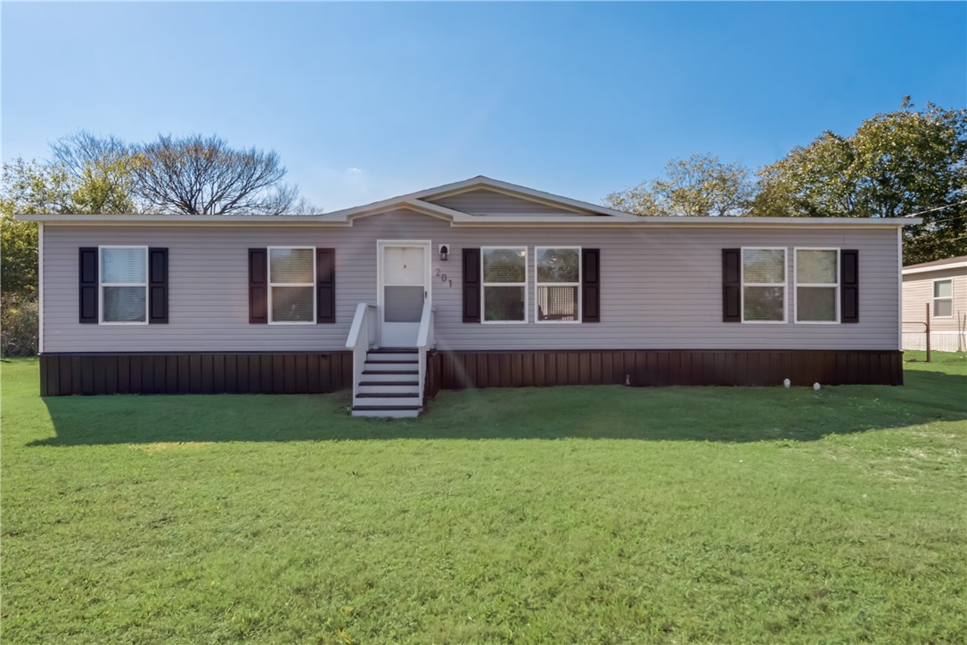 201 S Waco Avenue Dawson TX 76639