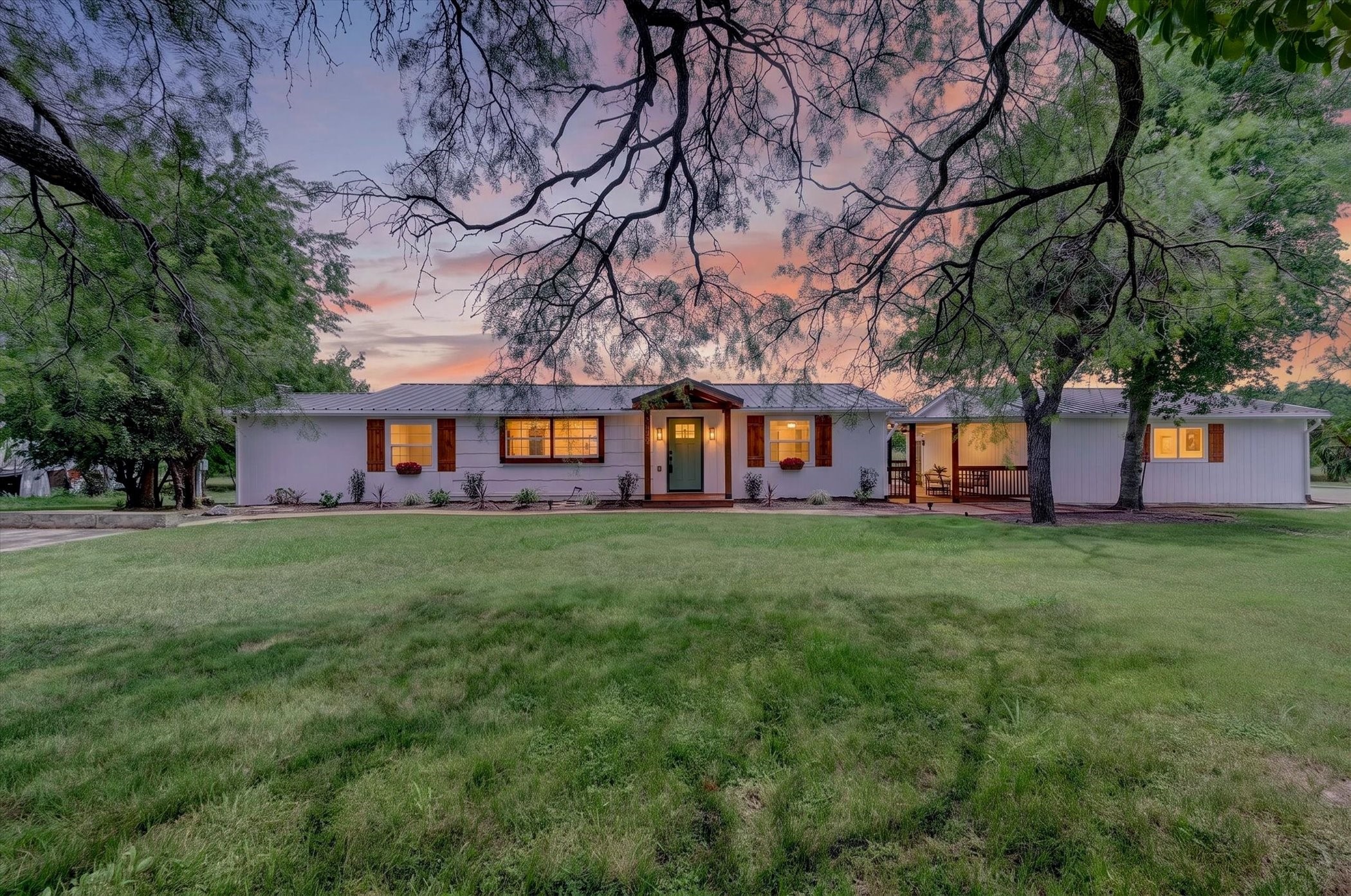 704 Spring Miller Court Arlington TX 76002