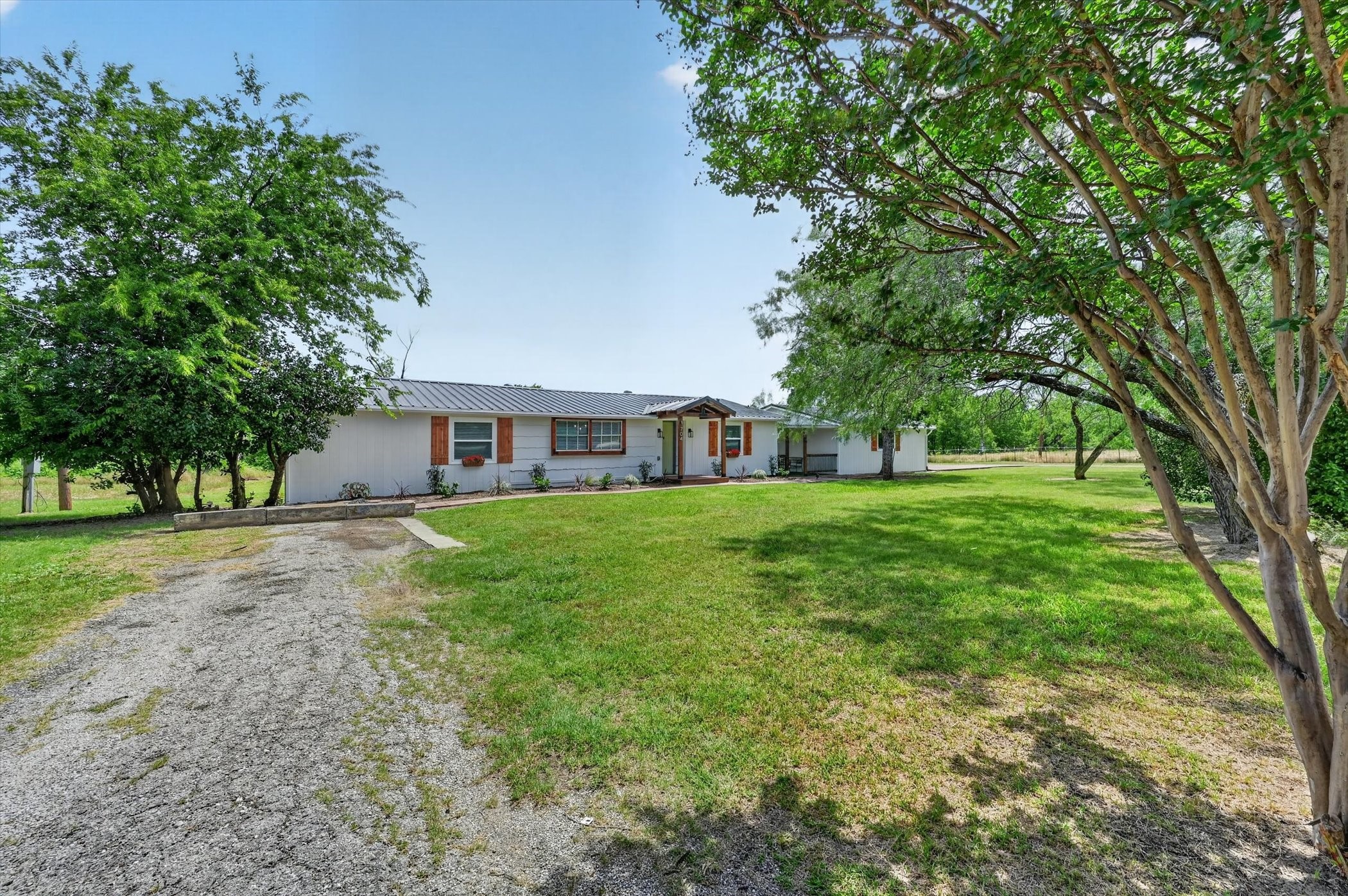 704 Spring Miller Court Arlington TX 76002