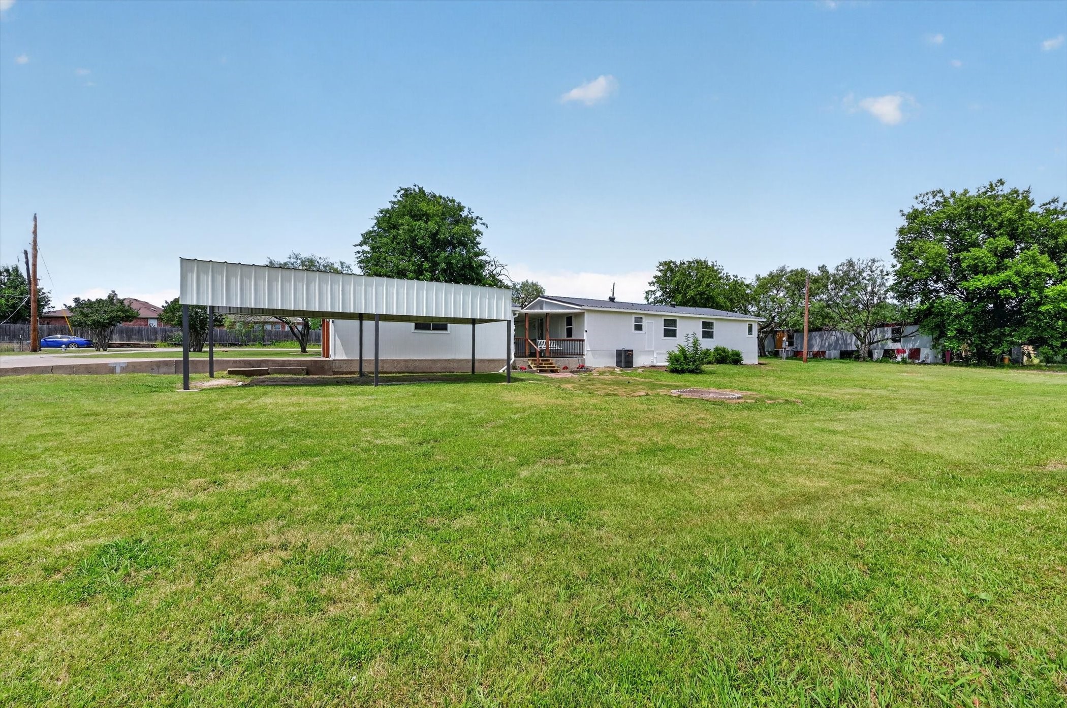704 Spring Miller Court Arlington TX 76002