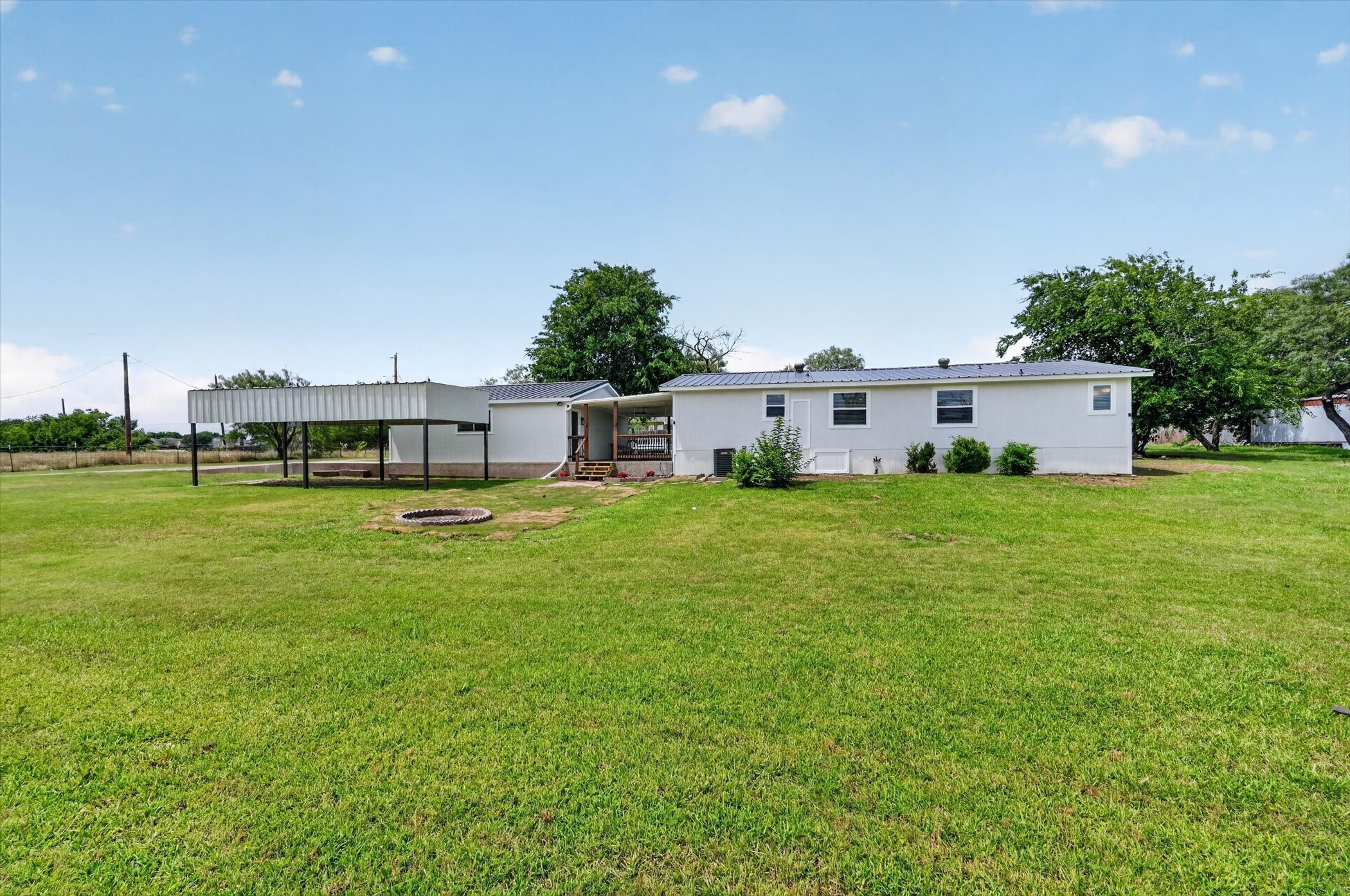 704 Spring Miller Court Arlington TX 76002