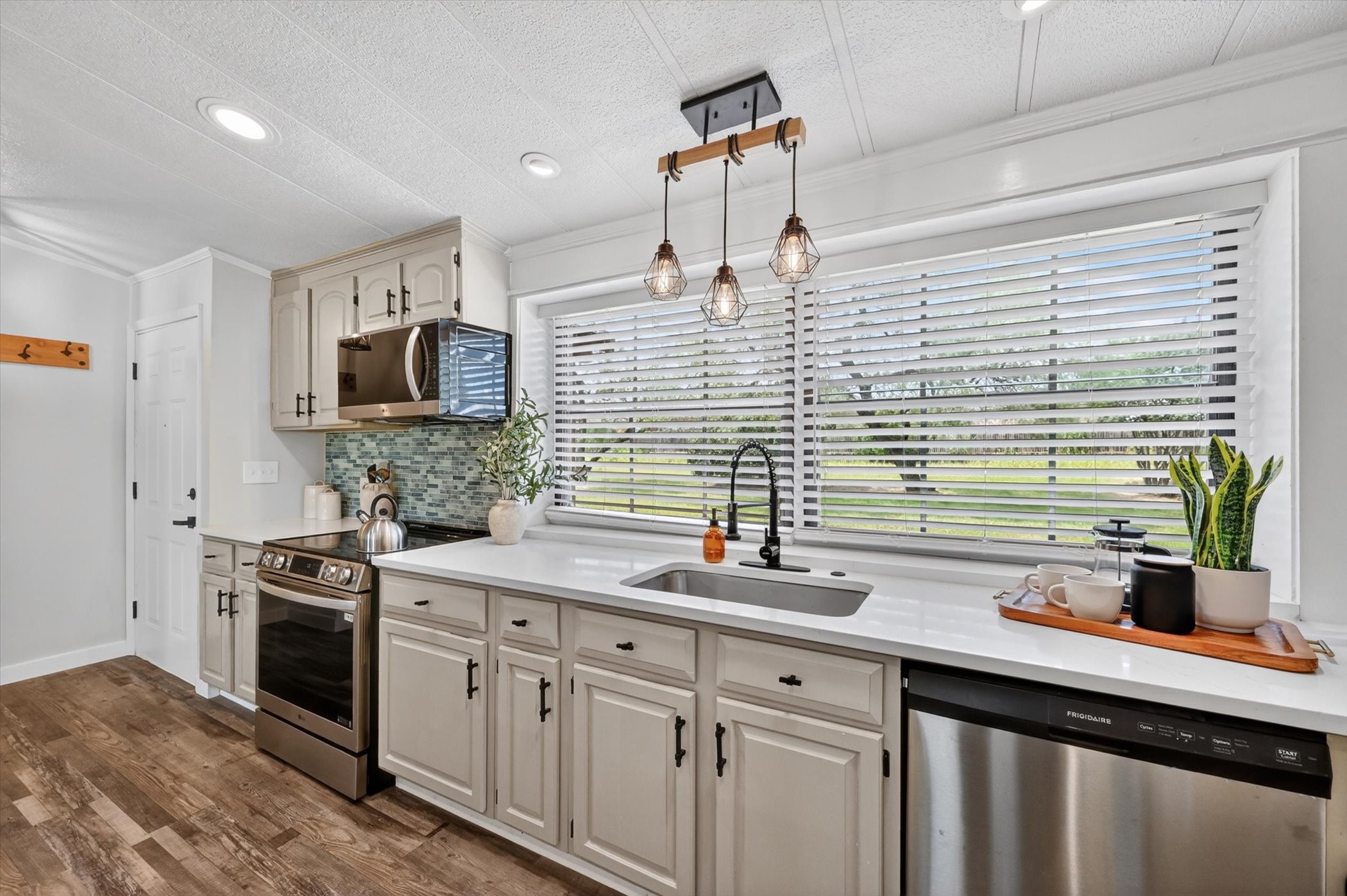 704 Spring Miller Court Arlington TX 76002