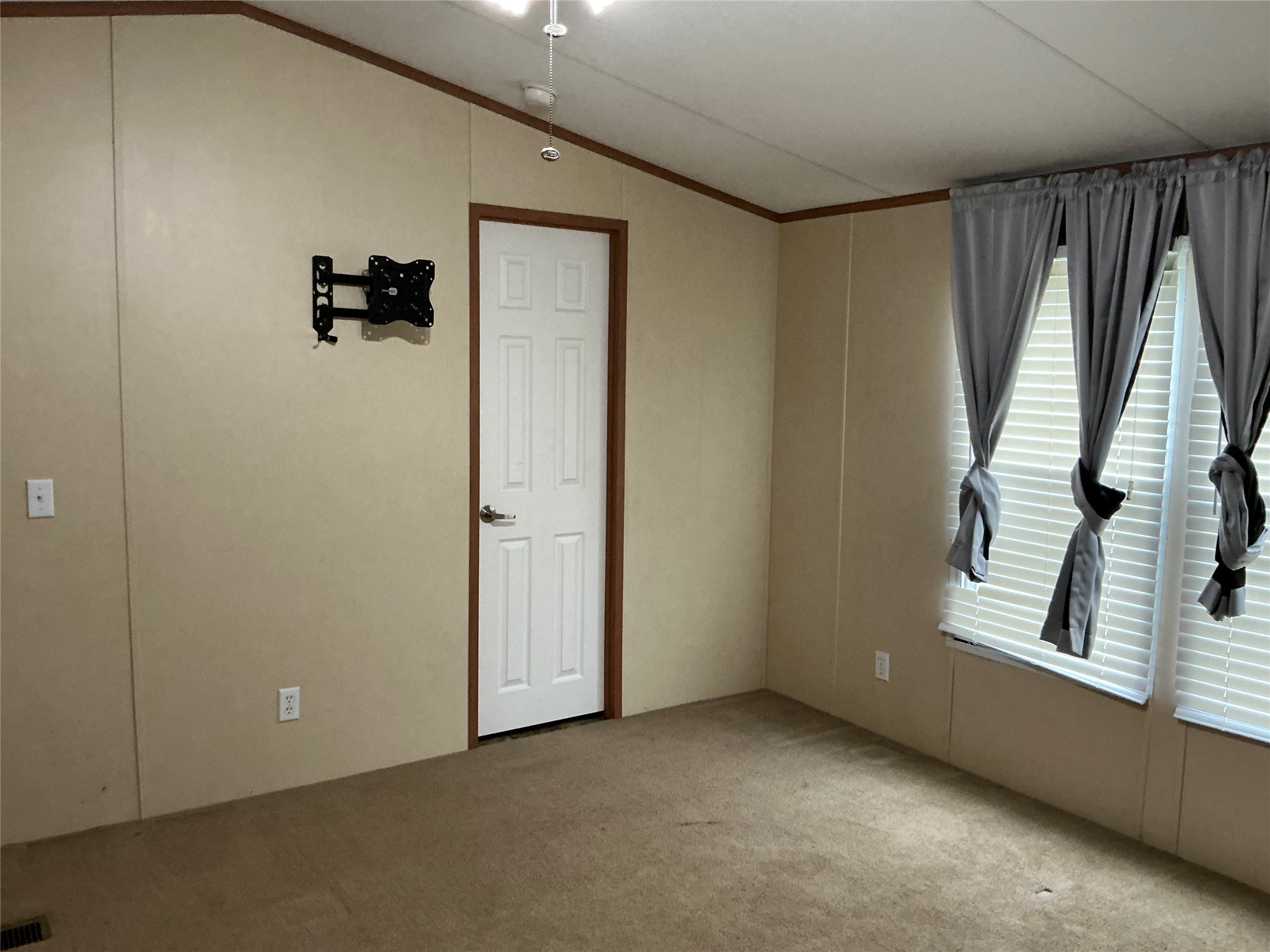 109 Mckelvain Street Oglesby TX 76561