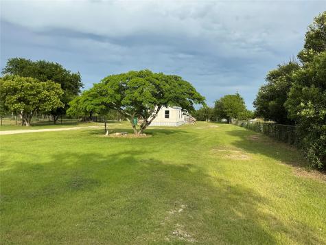 109 Mckelvain Street Oglesby TX 76561