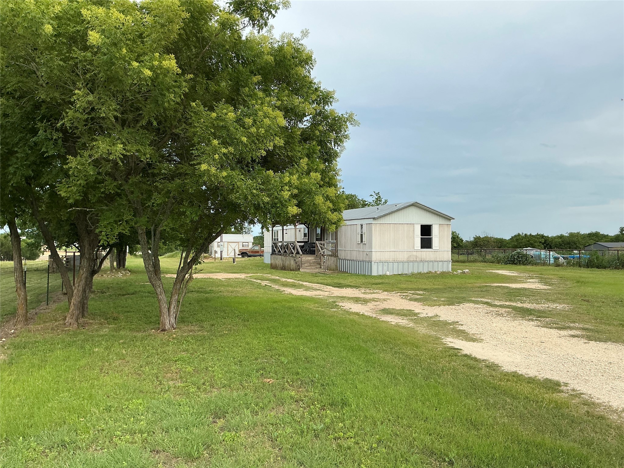 109 Mckelvain Street Oglesby TX 76561