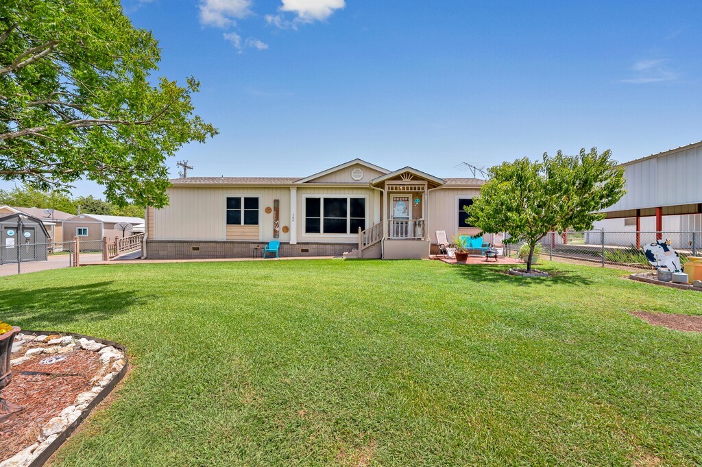160 Lakeview Avenue Whitney TX 76692