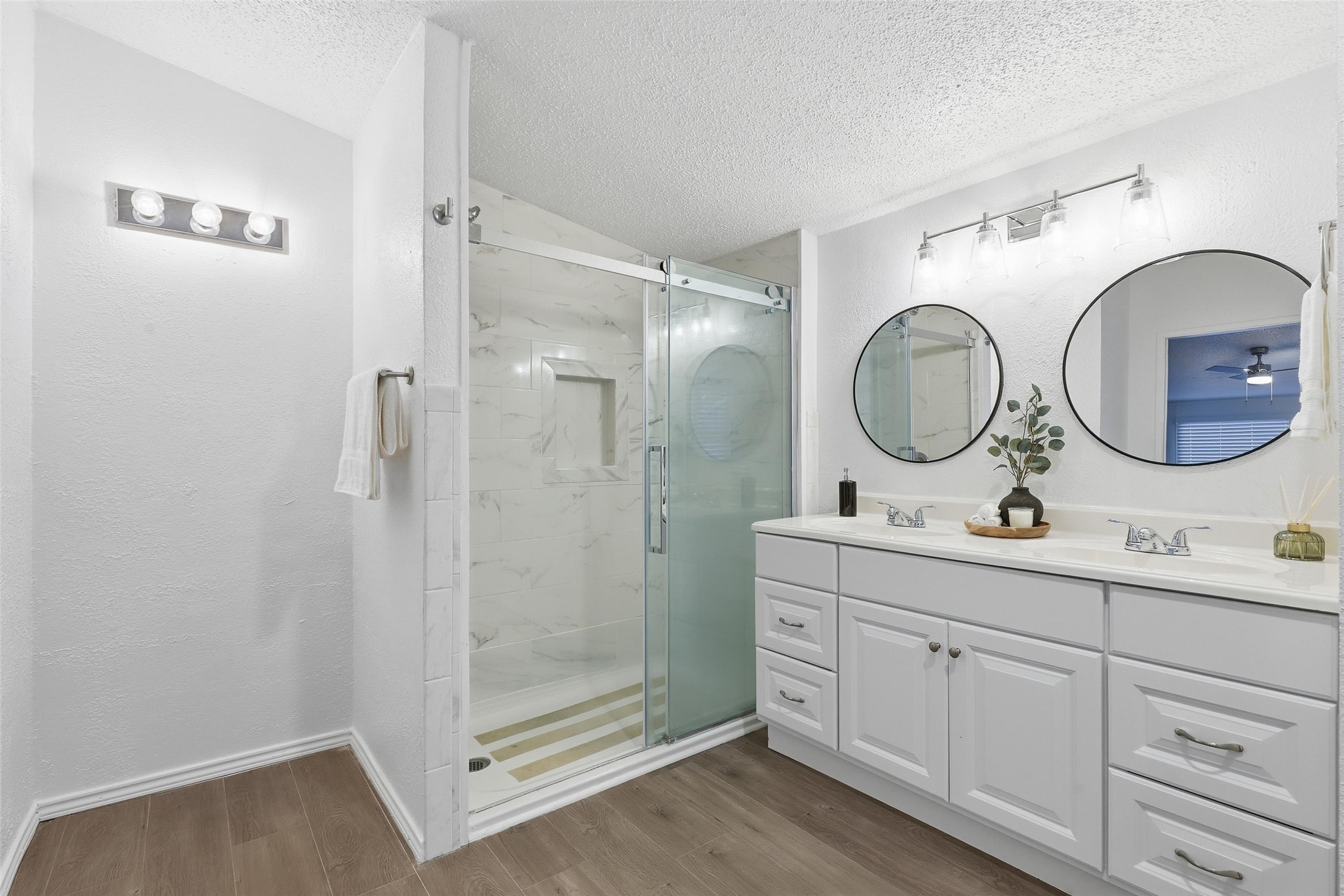 4631 Lyndi Lane Granbury TX 76049