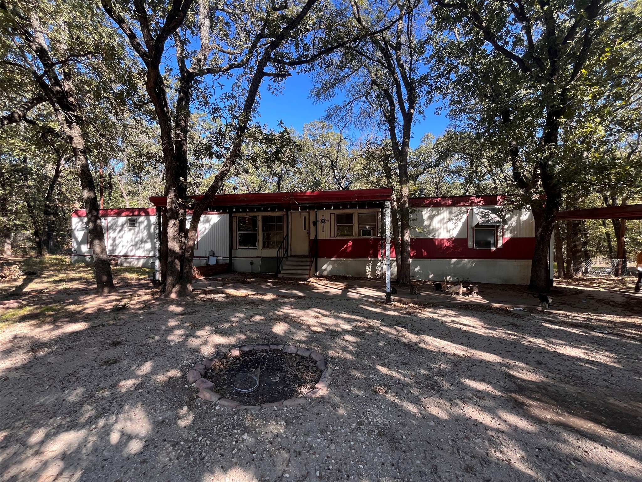1498 Lynock Lane Azle TX 76020