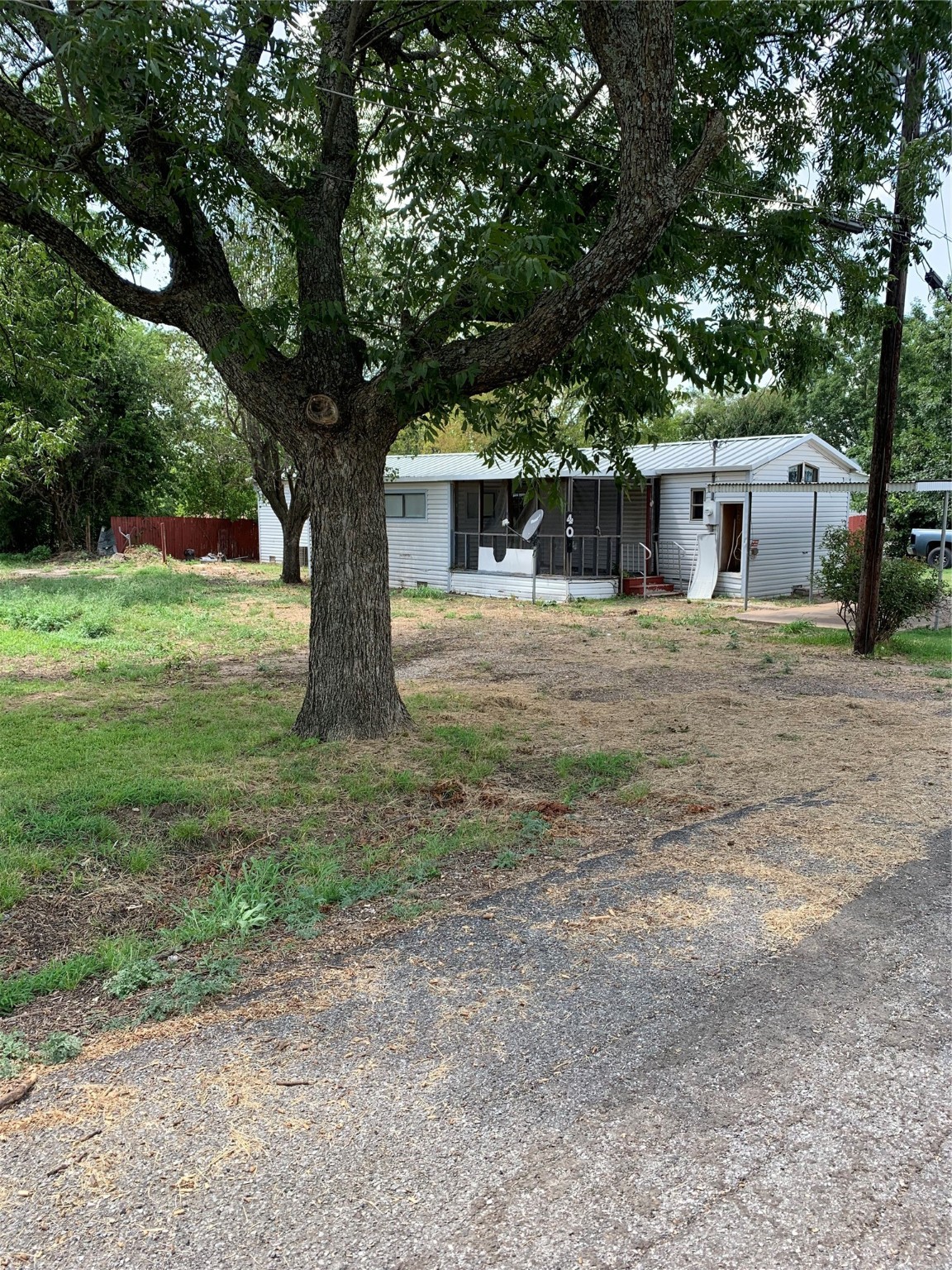 407 Church Street Ector TX 75439