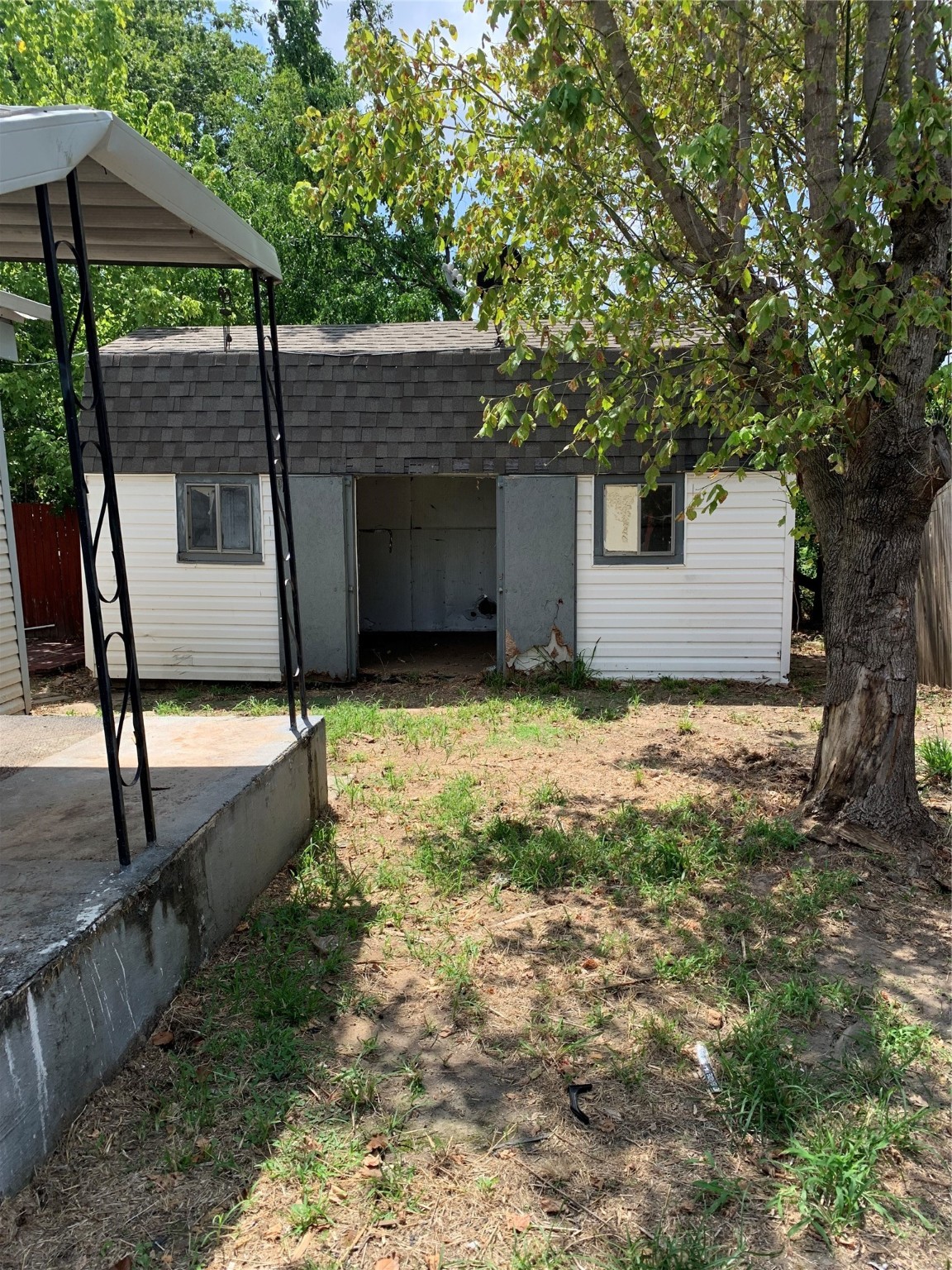 407 Church Street Ector TX 75439