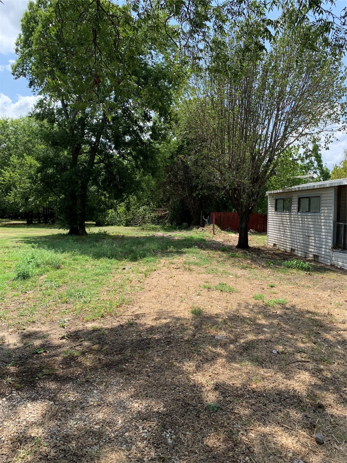 407 Church Street Ector TX 75439