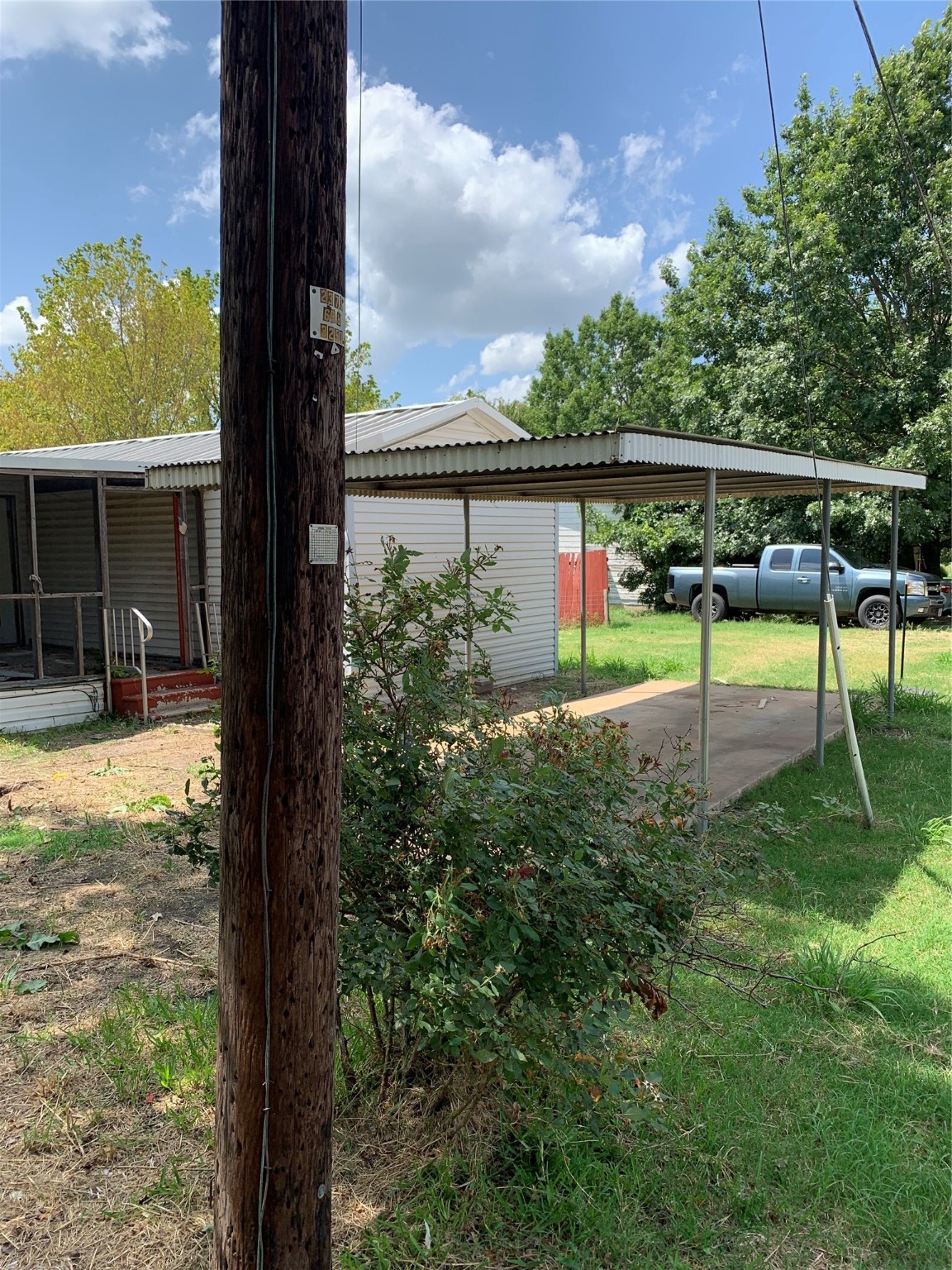 407 Church Street Ector TX 75439