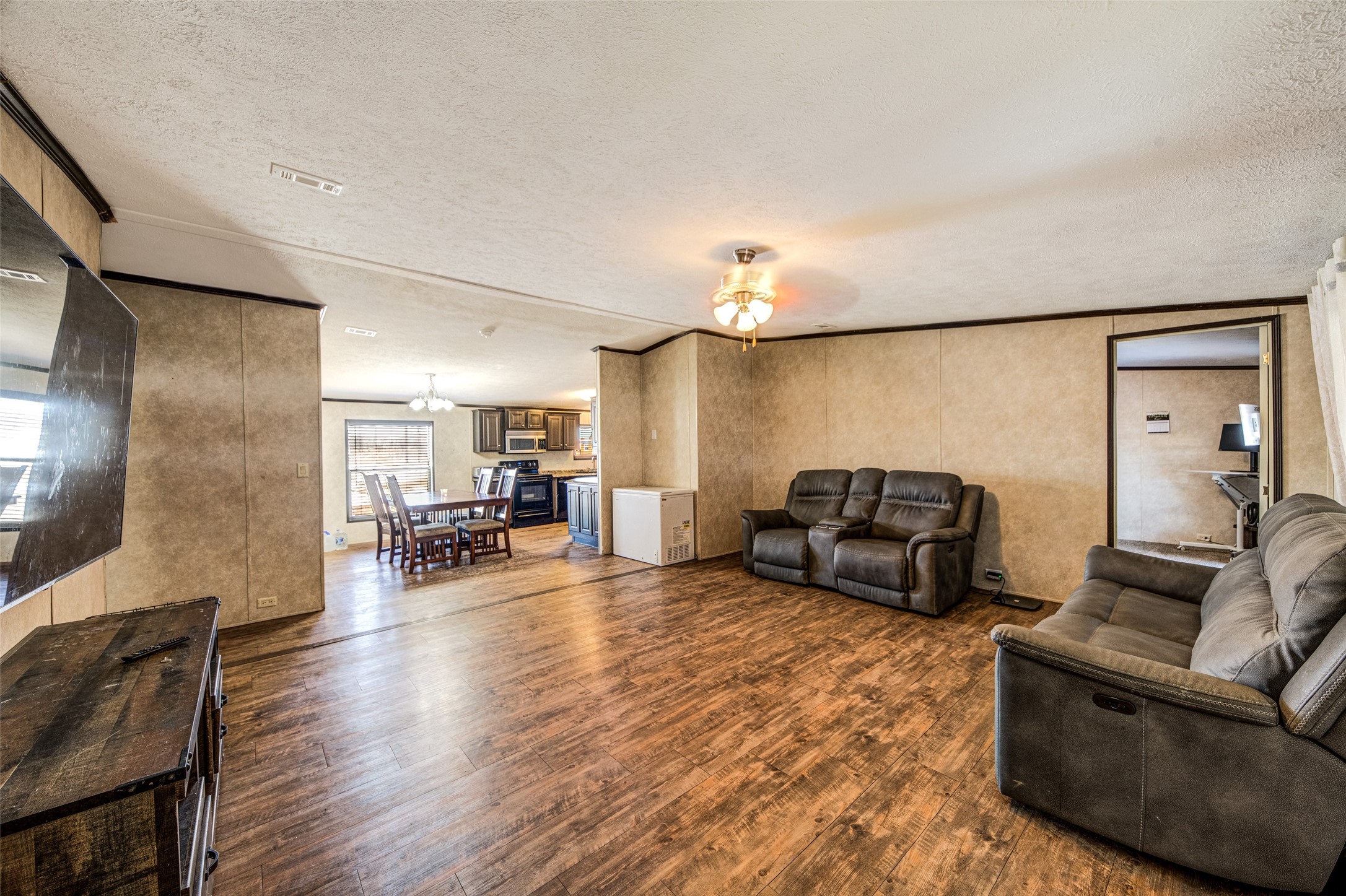 1420 County Road 4522 Decatur TX 76234