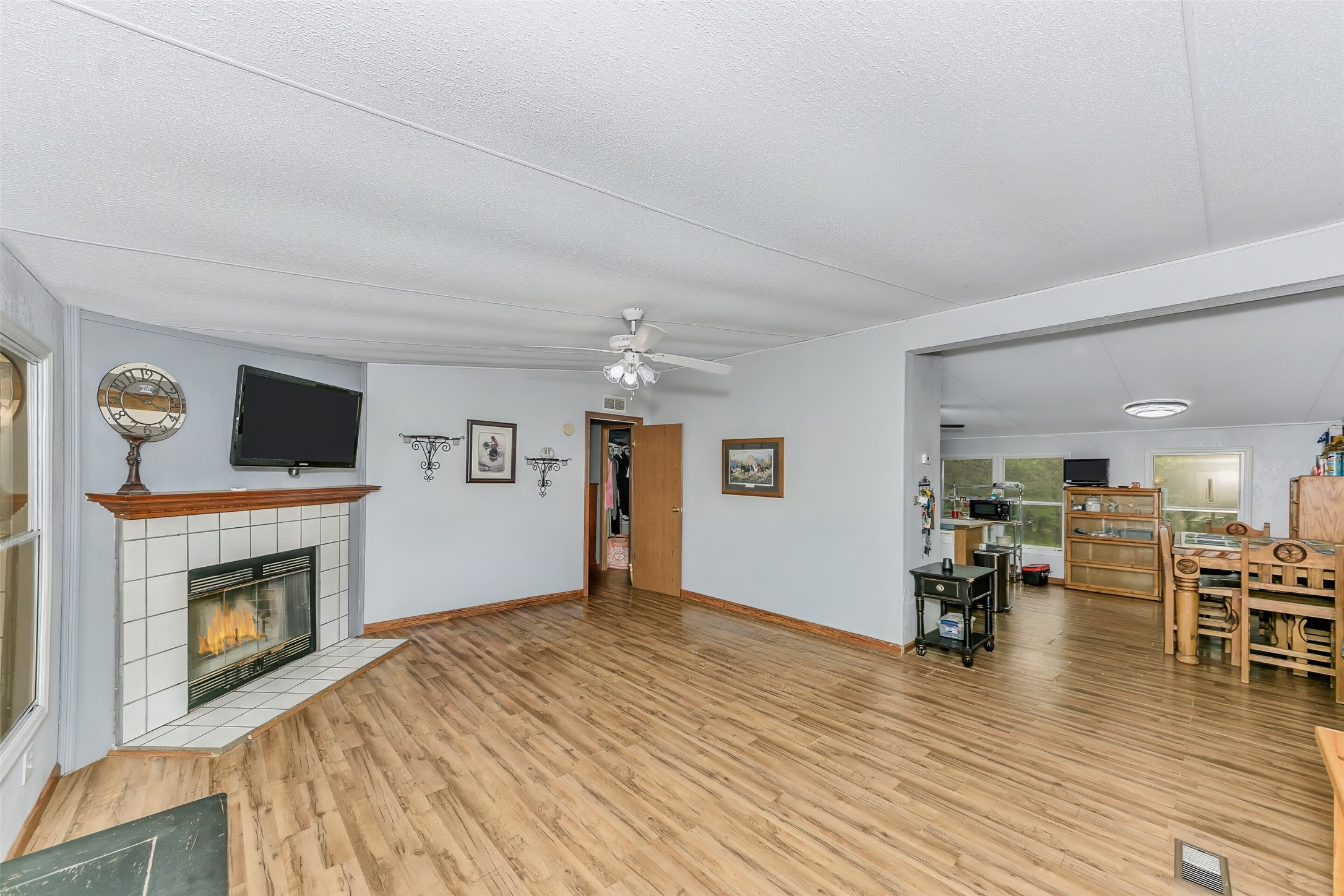 228 Slayden Drive Sunset TX 76270