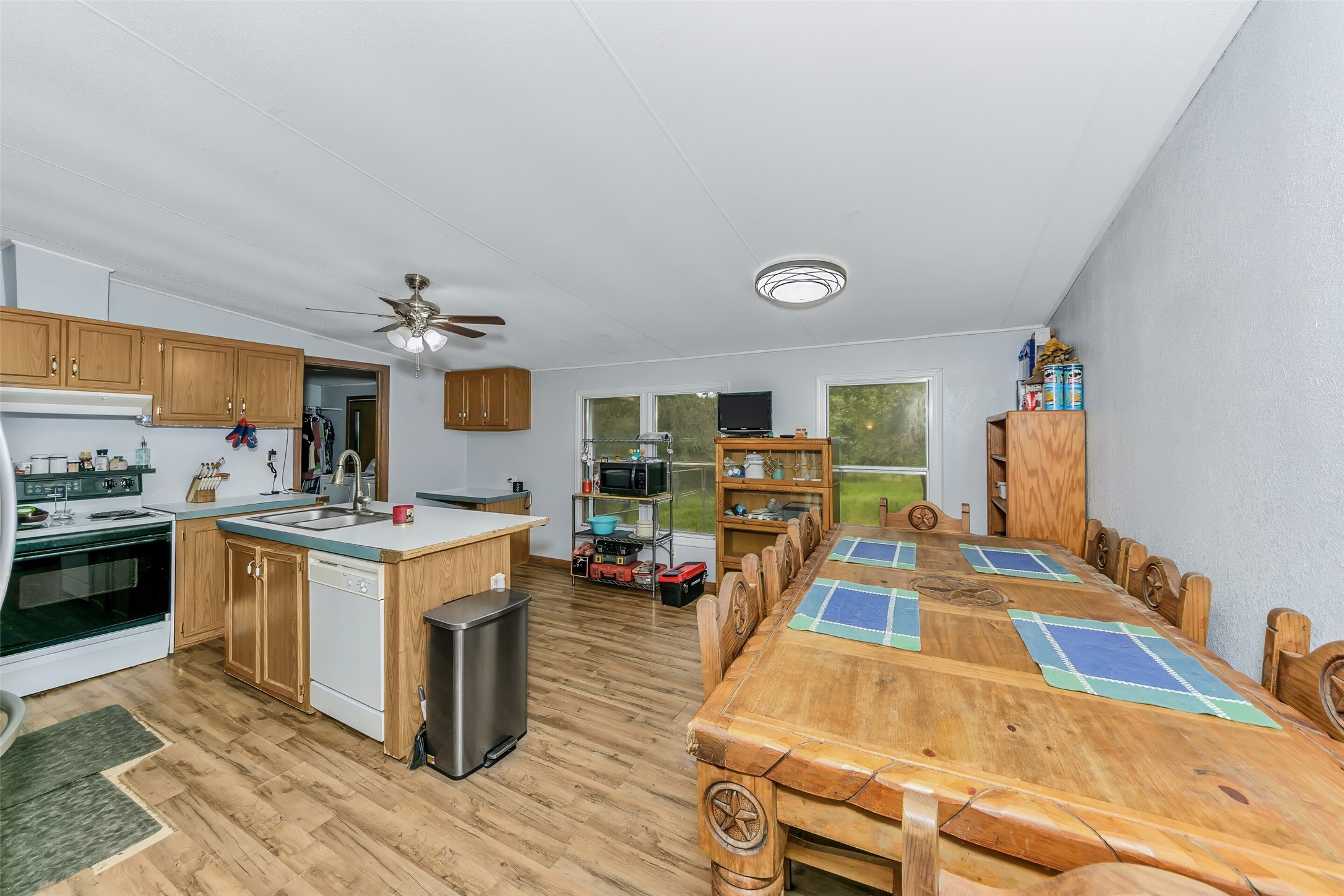 228 Slayden Drive Sunset TX 76270