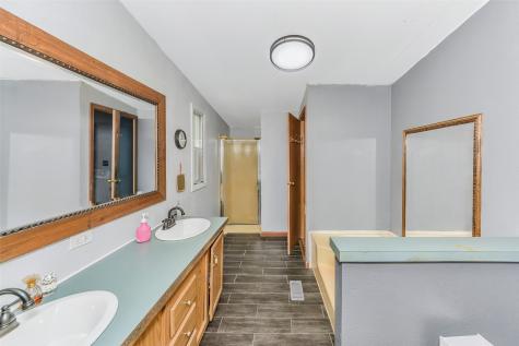 228 Slayden Drive Sunset TX 76270