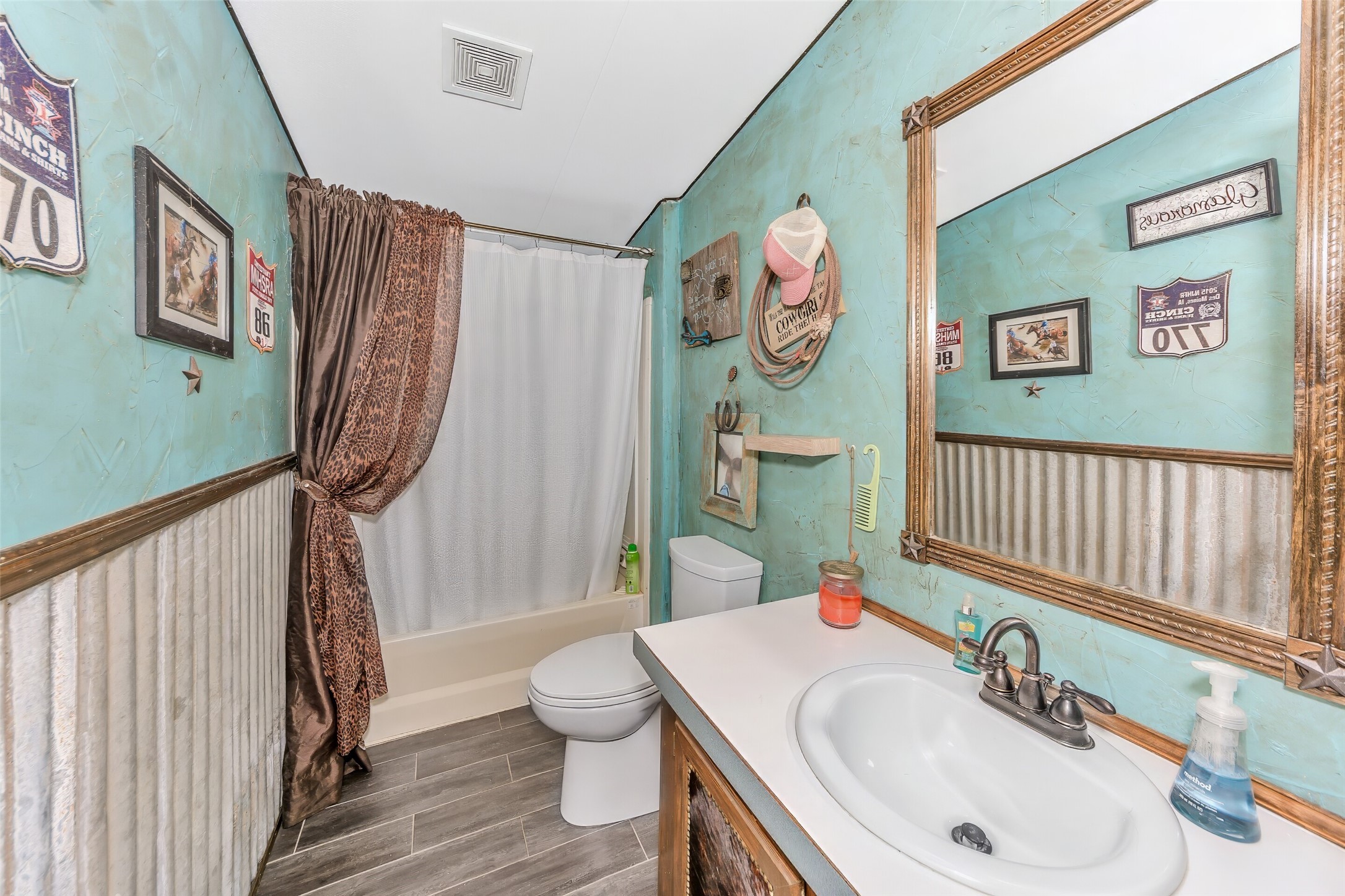 228 Slayden Drive Sunset TX 76270