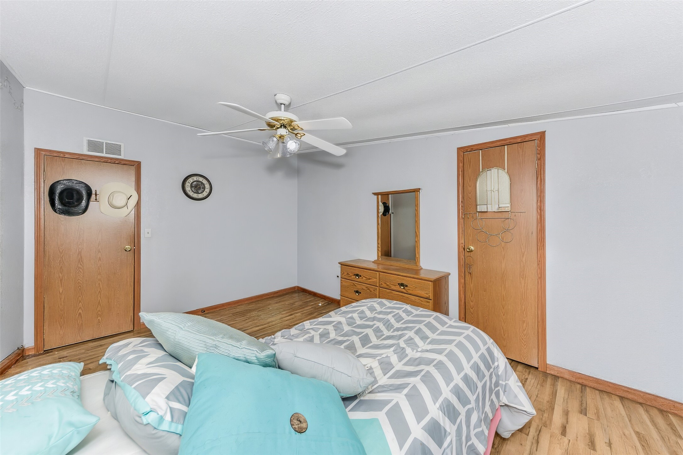 228 Slayden Drive Sunset TX 76270