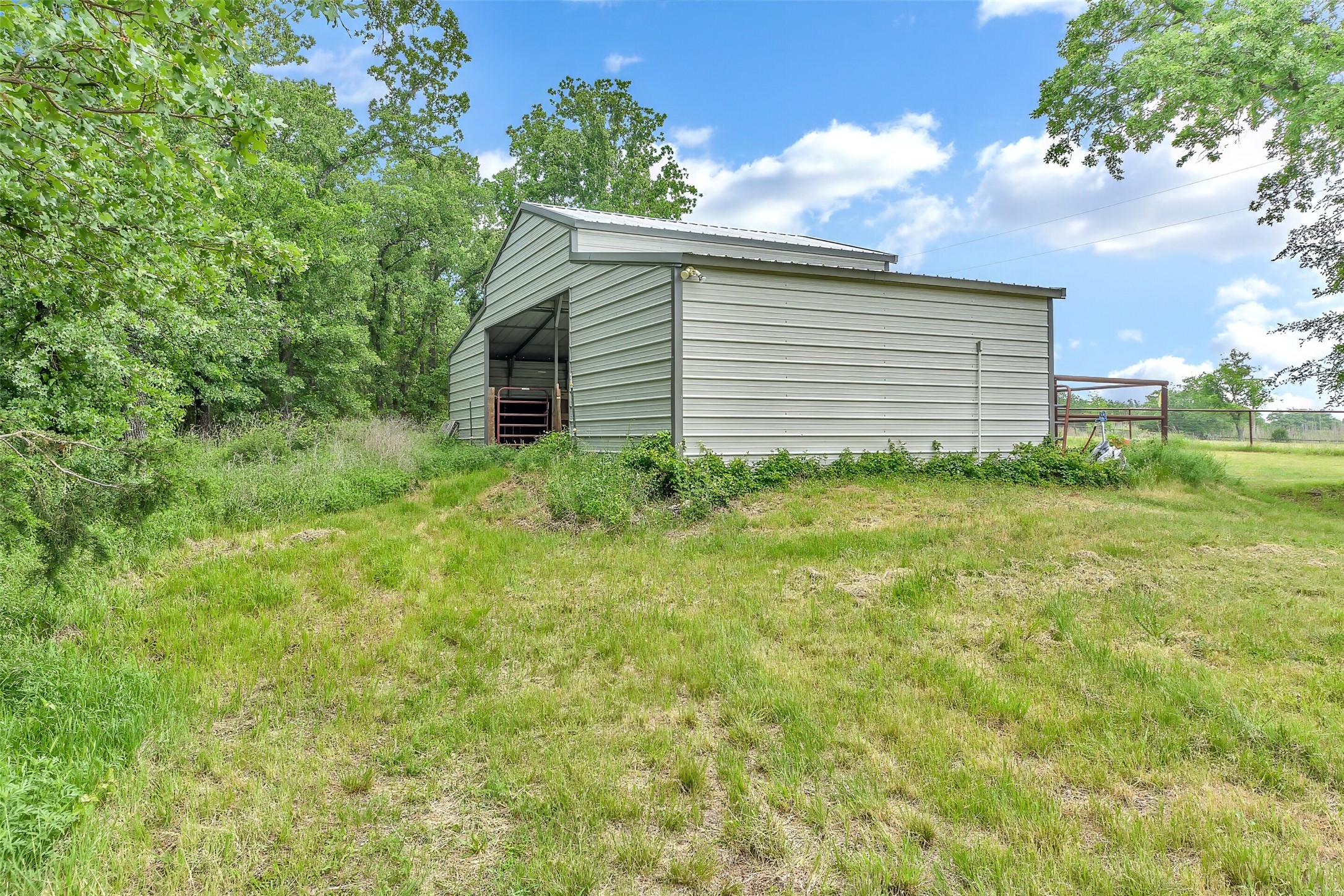 228 Slayden Drive Sunset TX 76270