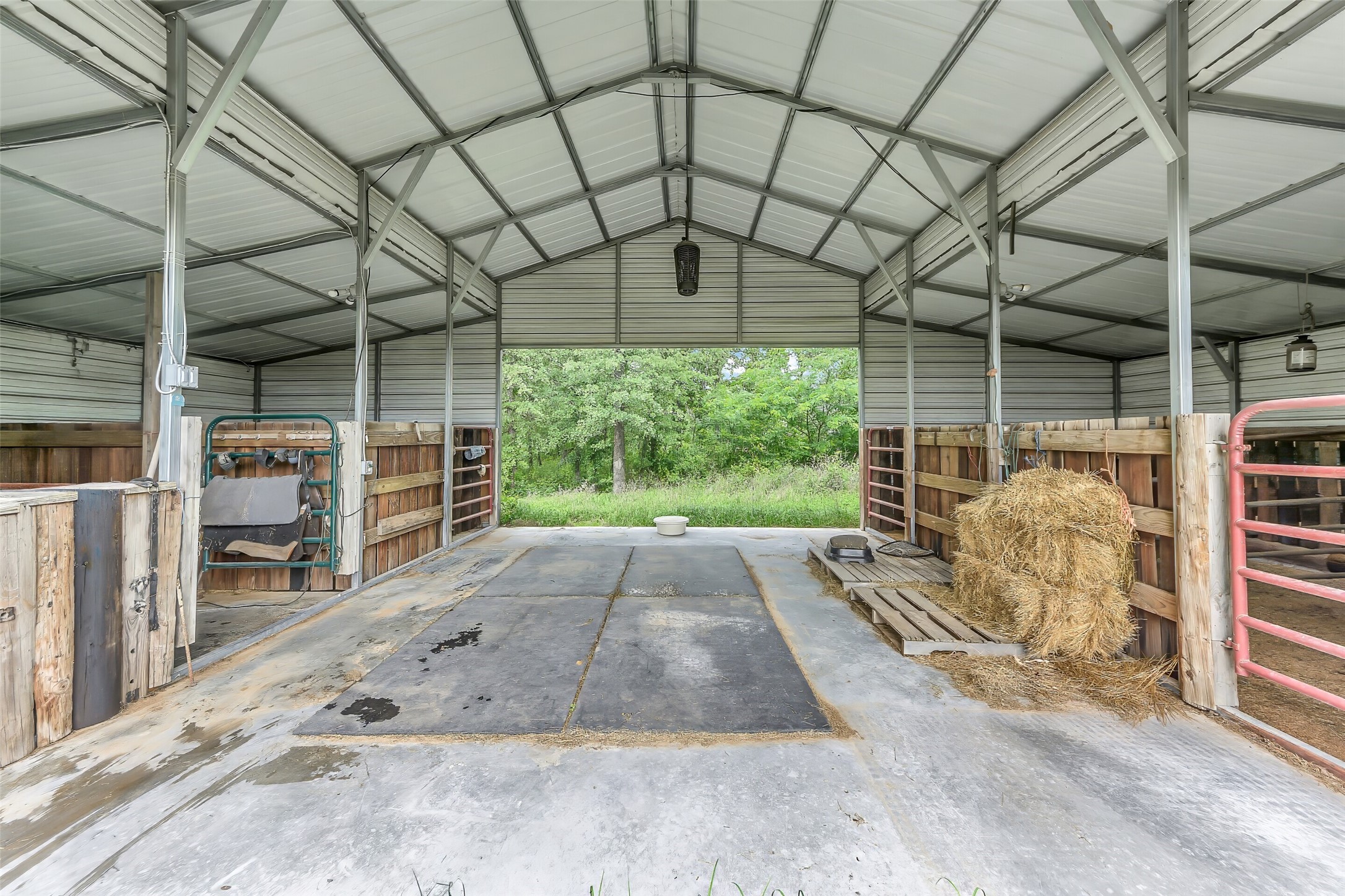 228 Slayden Drive Sunset TX 76270