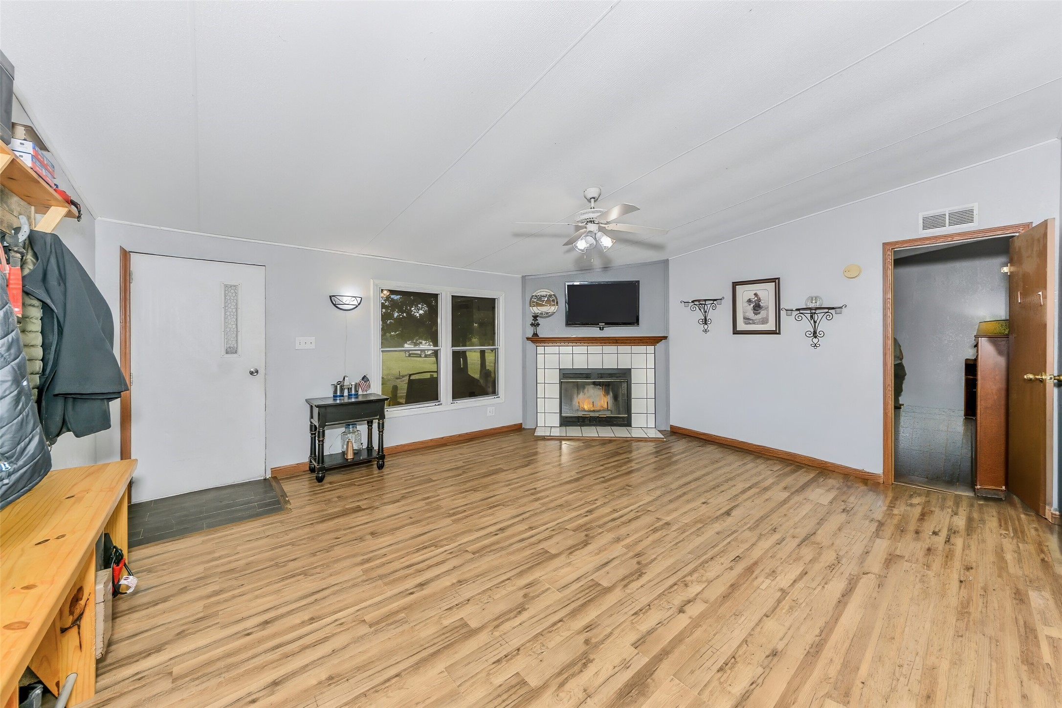 228 Slayden Drive Sunset TX 76270