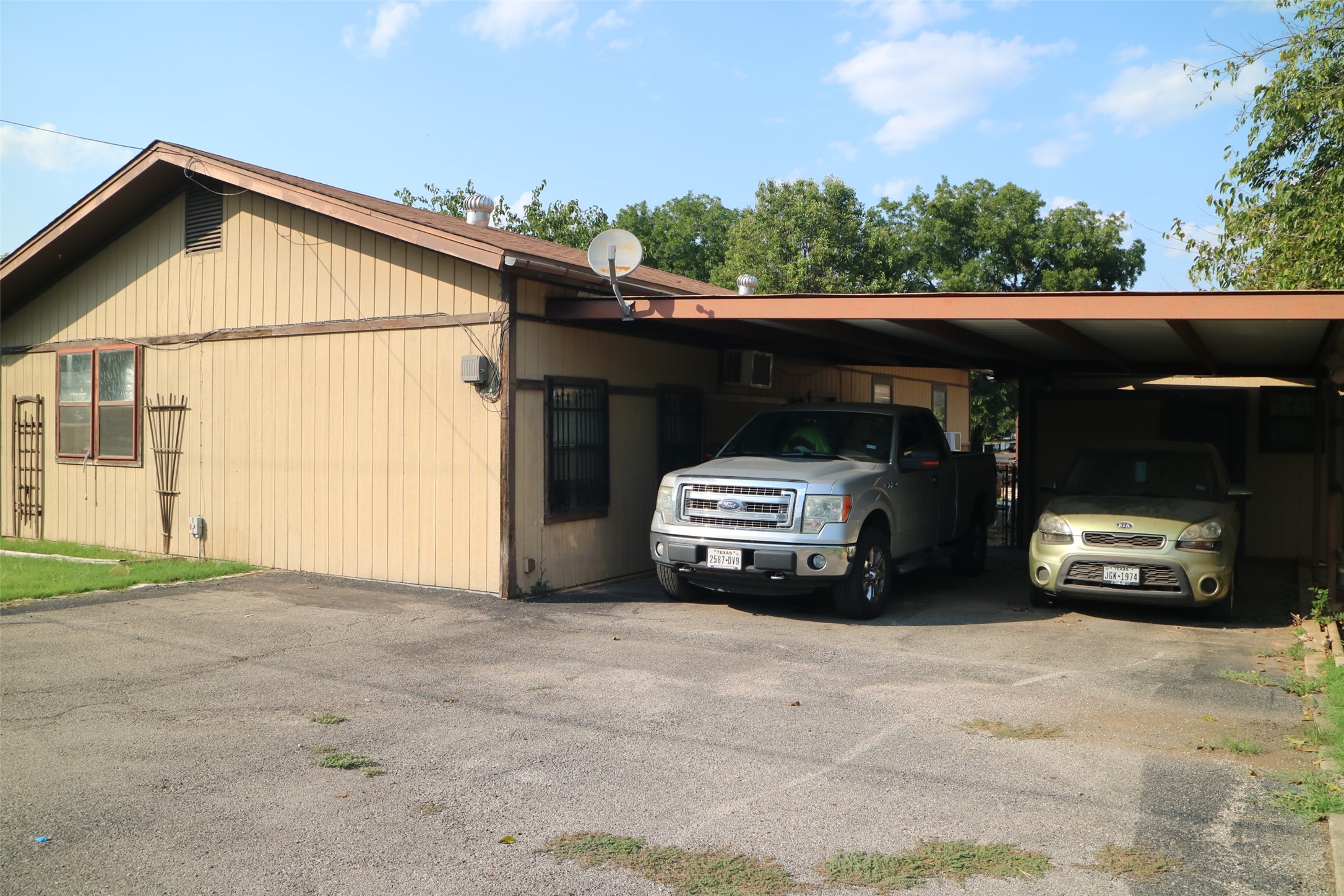 3601 Greenbrook Street Granbury TX 76048