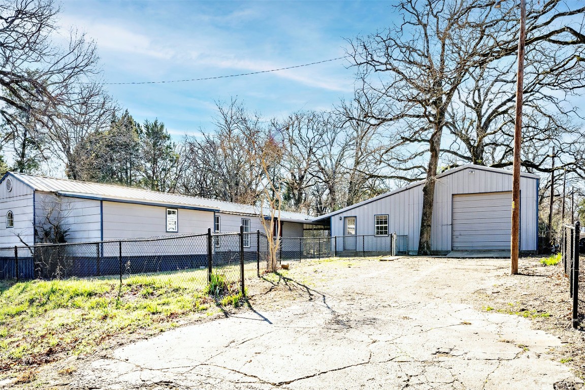 1936 County Road 2105 Kemp TX 75143