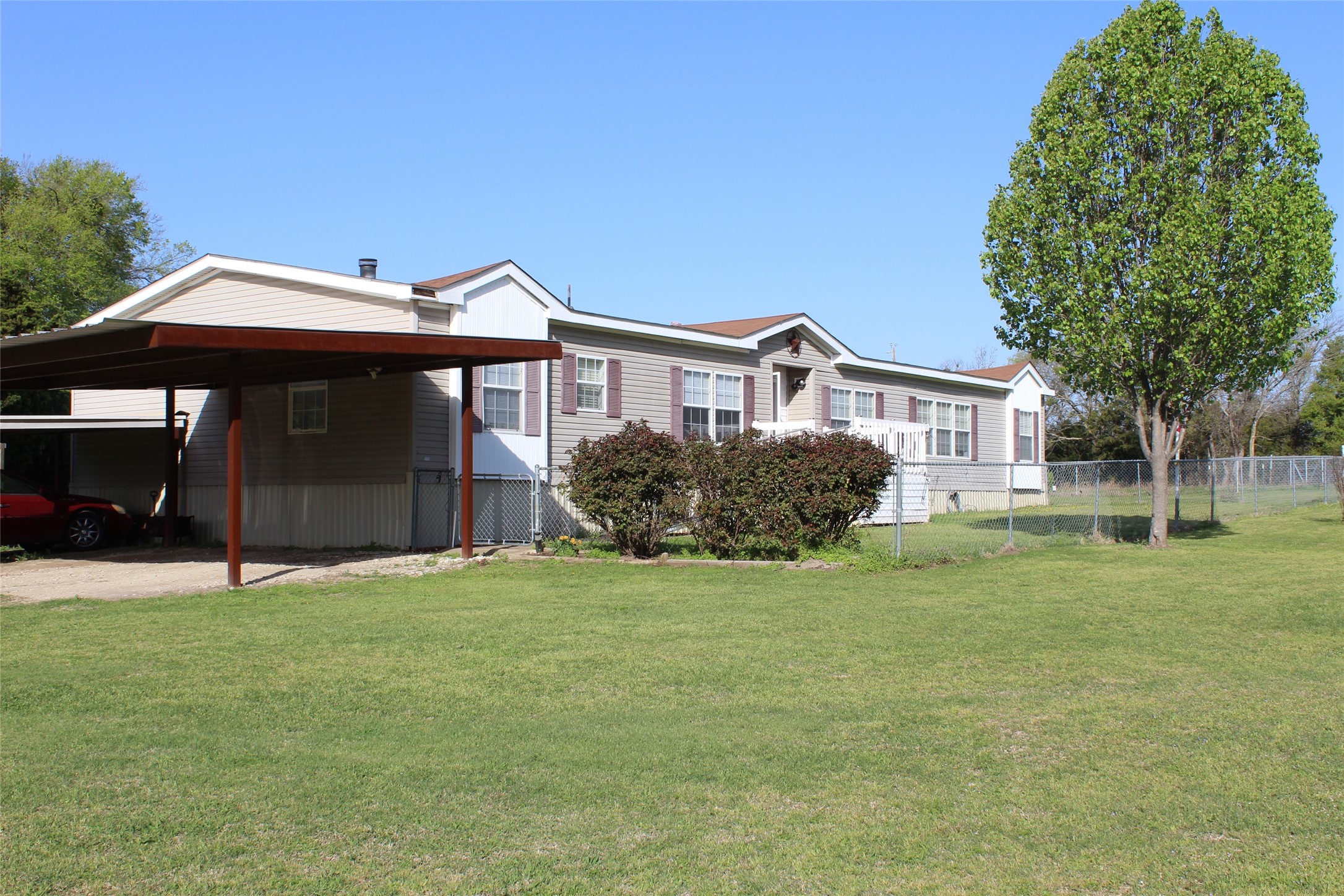 19176 County Road 4043 Kemp TX 75143