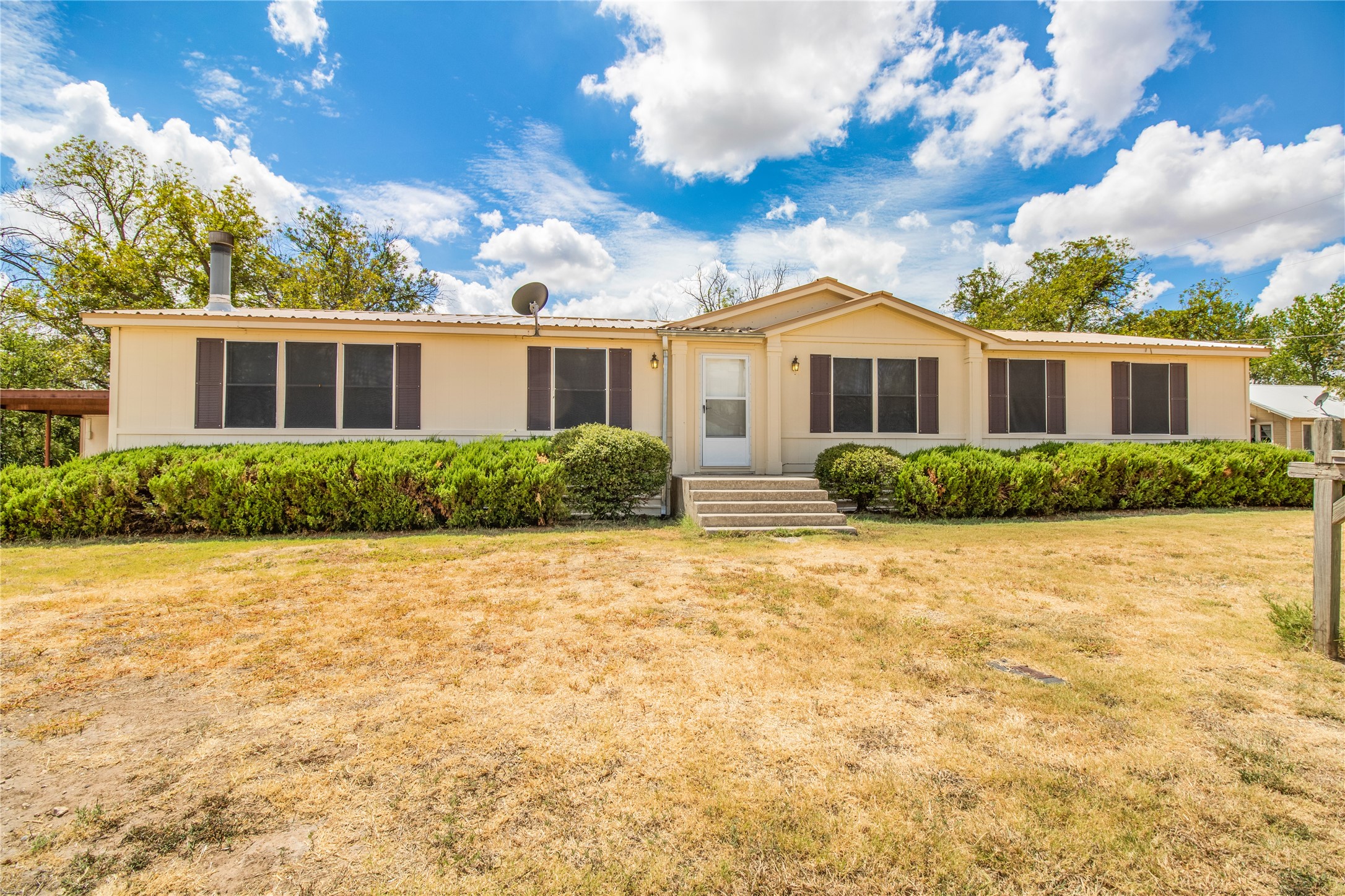 517 W 4th Street Coleman TX 76834